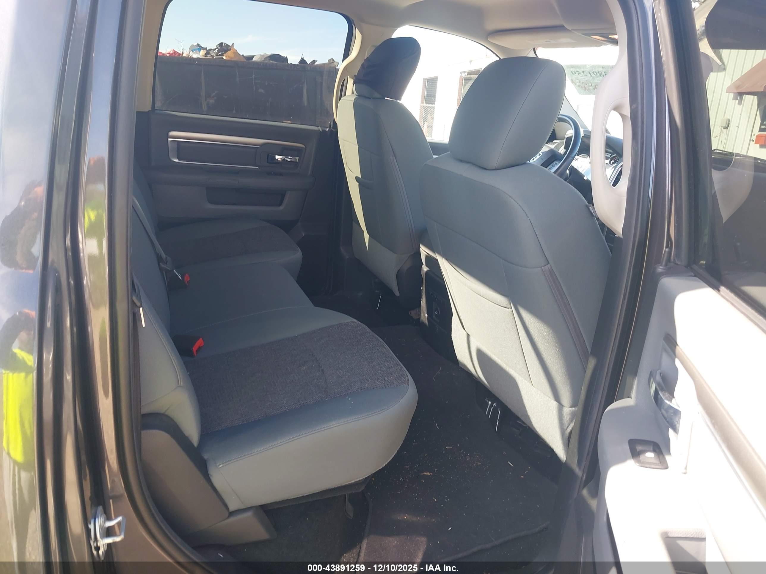 RAM 1500 image 8