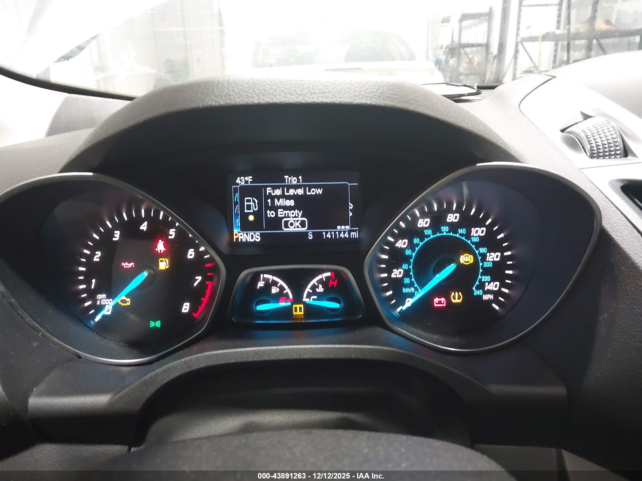 FORD ESCAPE image 7