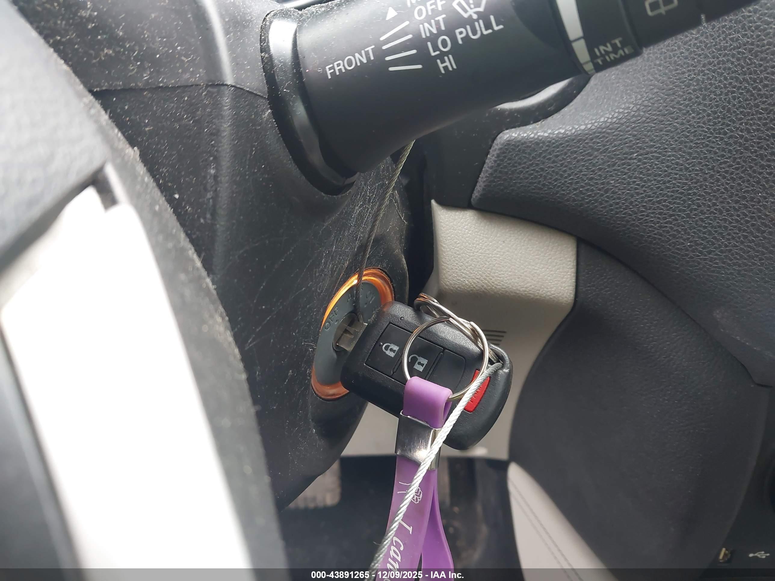 MITSUBISHI OUTLANDER image 11