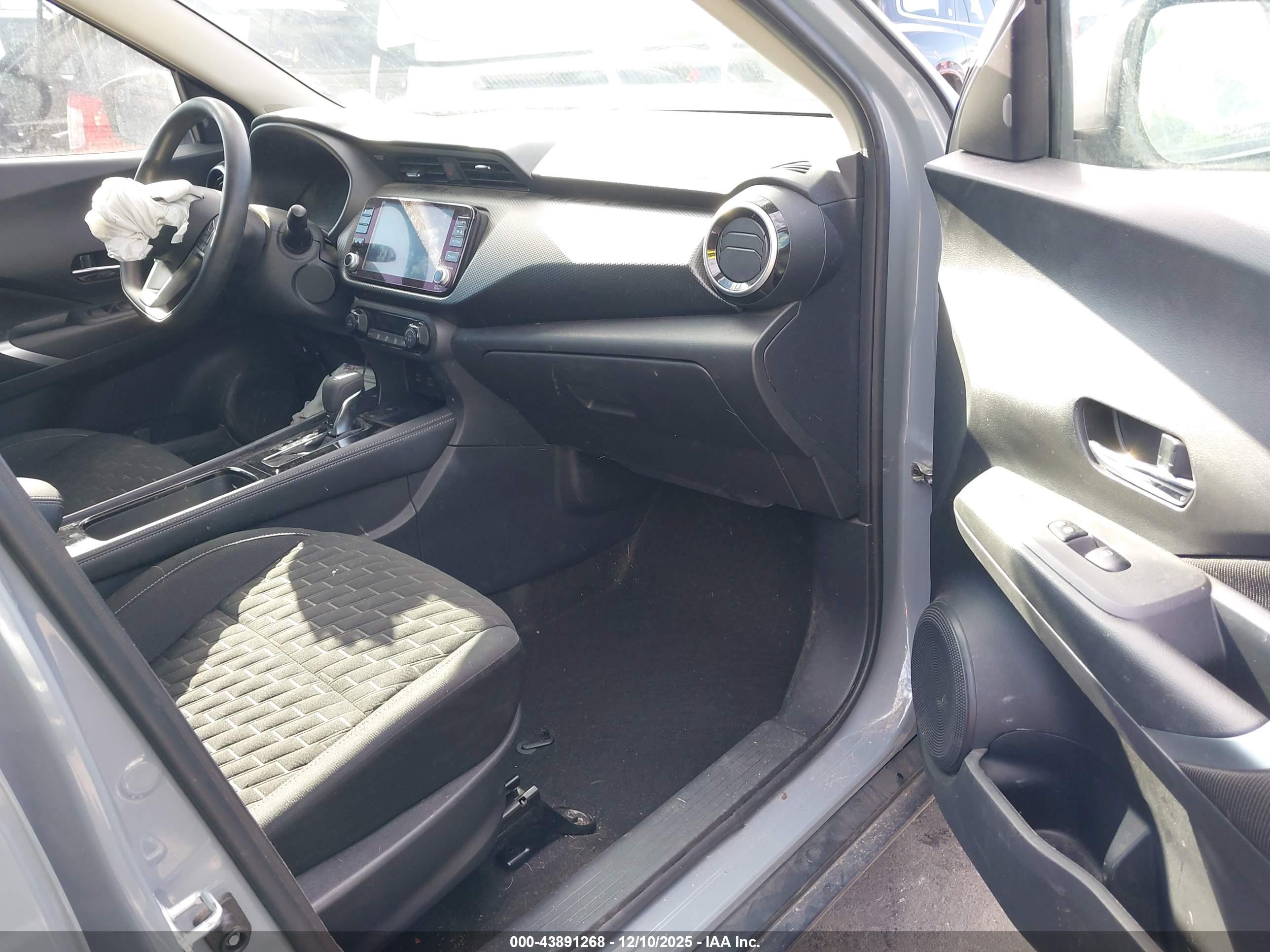 NISSAN KICKS image 5