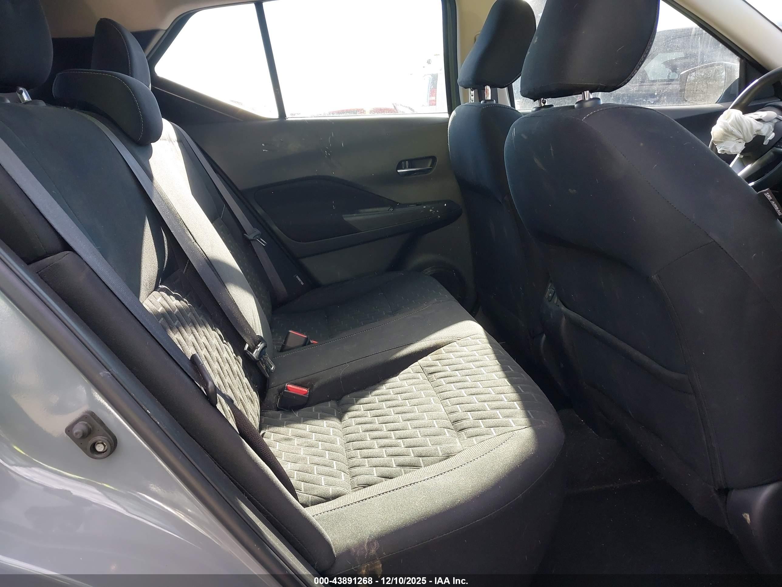 NISSAN KICKS image 8