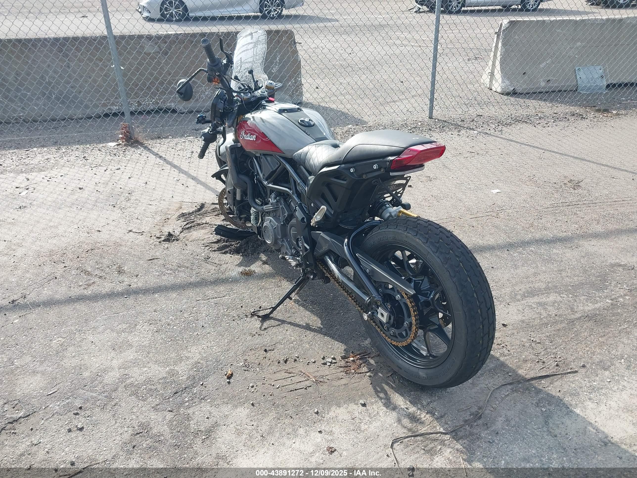 INDIAN MOTORCYCLE image 3
