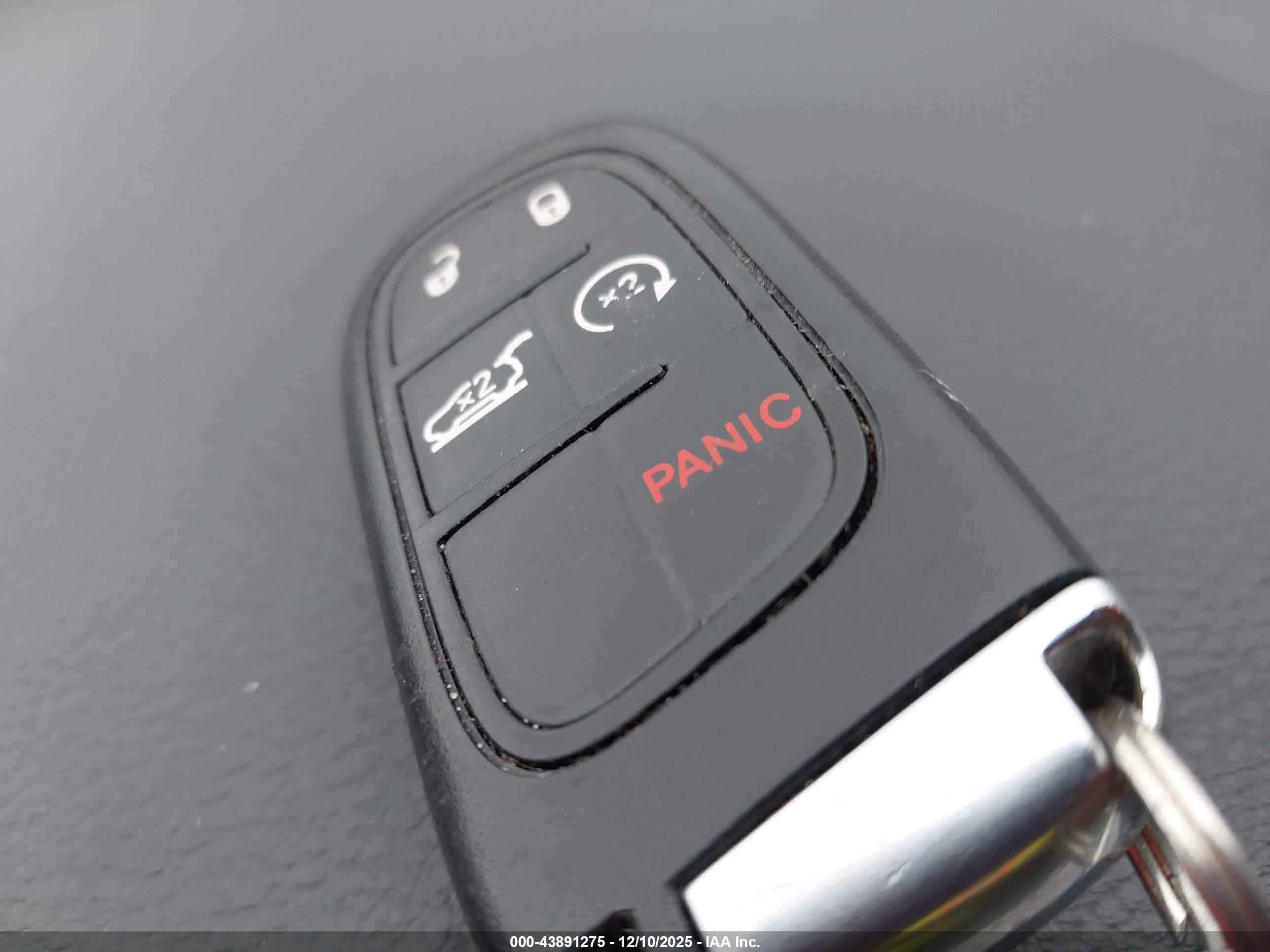 JEEP CHEROKEE image 11