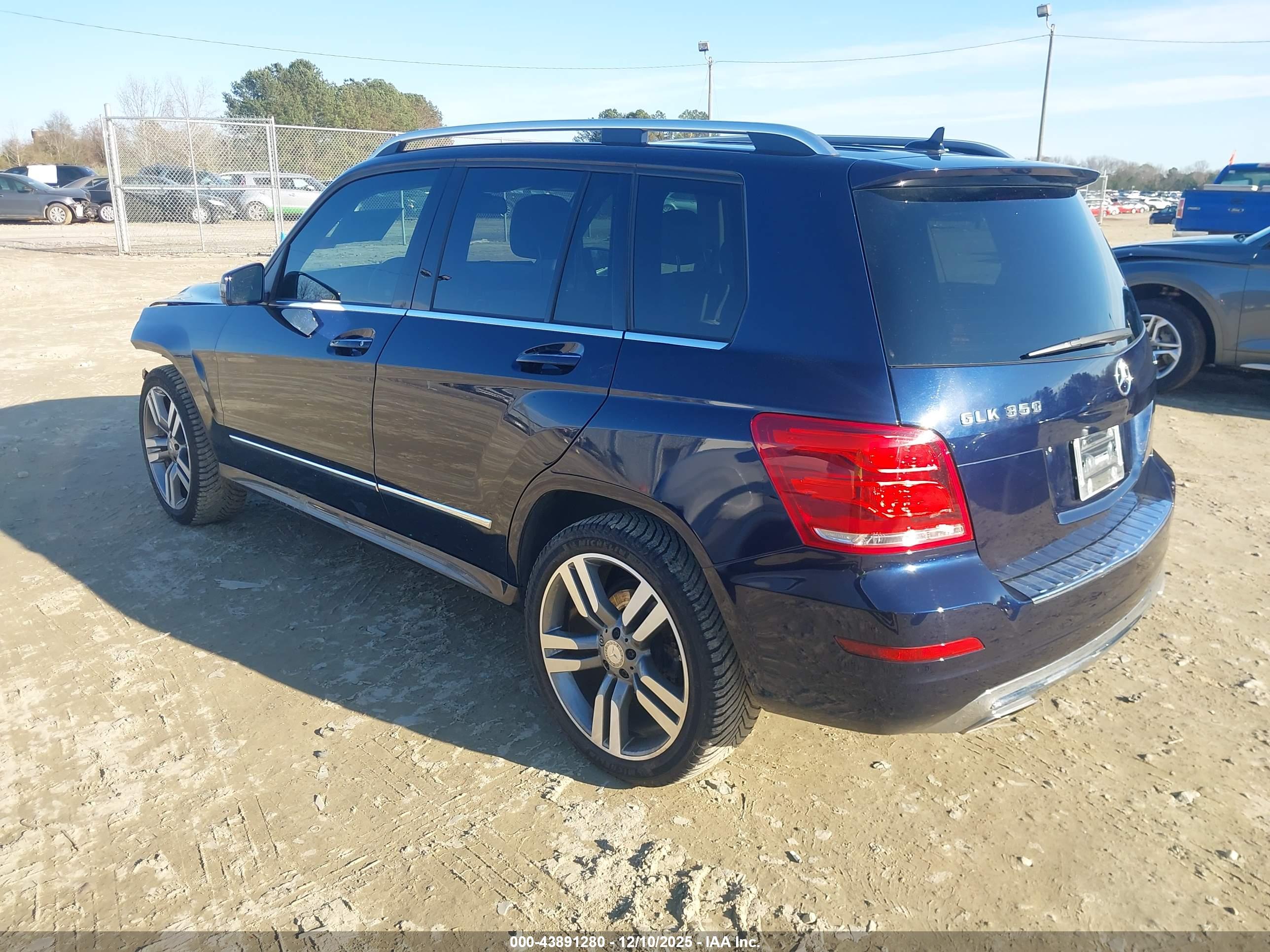 MERCEDES-BENZ GLK image 3