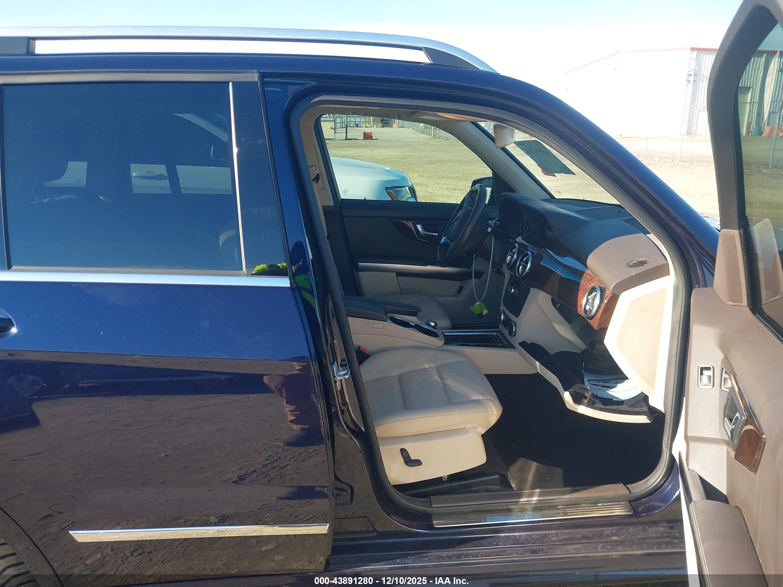 MERCEDES-BENZ GLK image 5