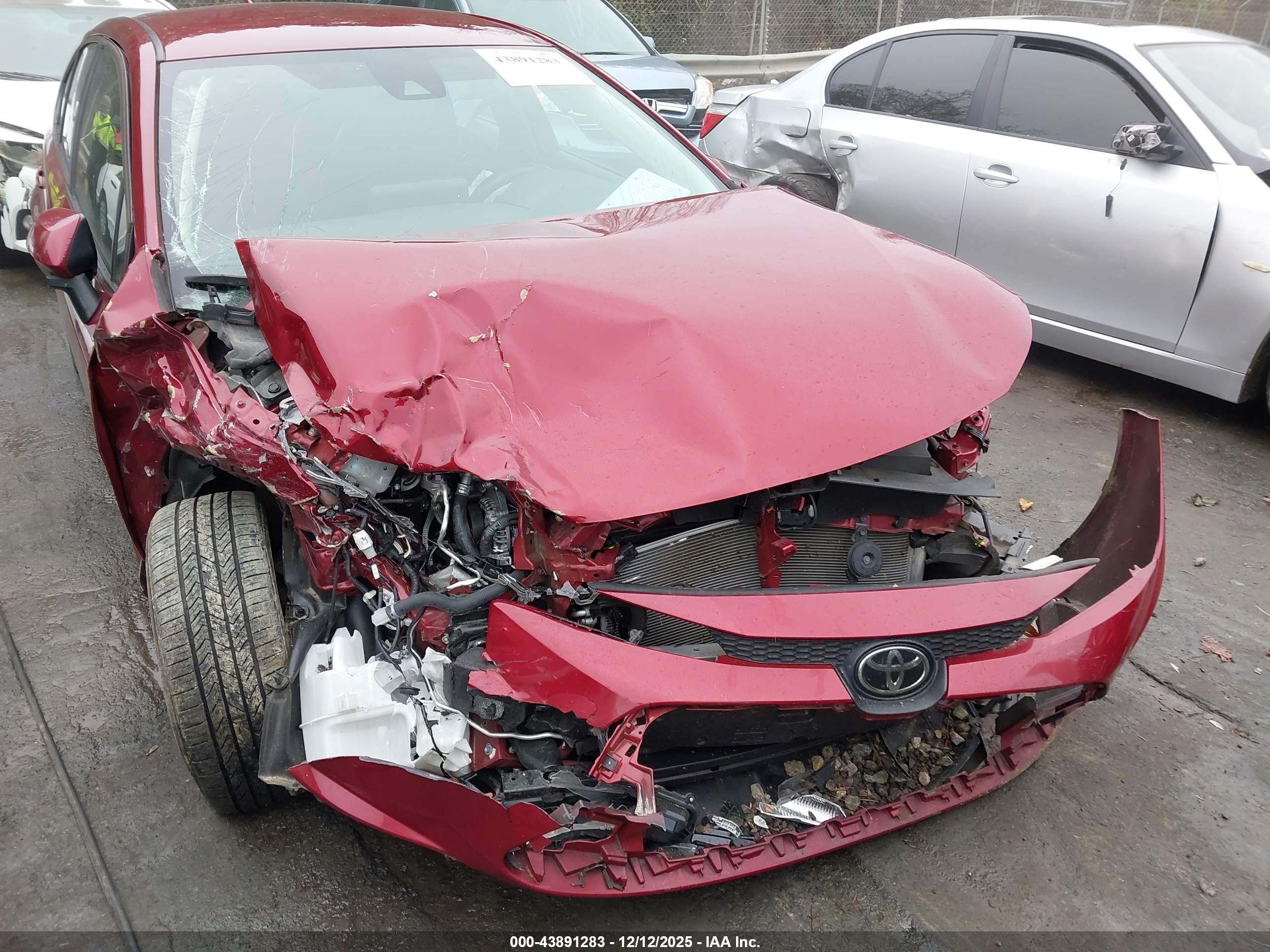 TOYOTA COROLLA image 6