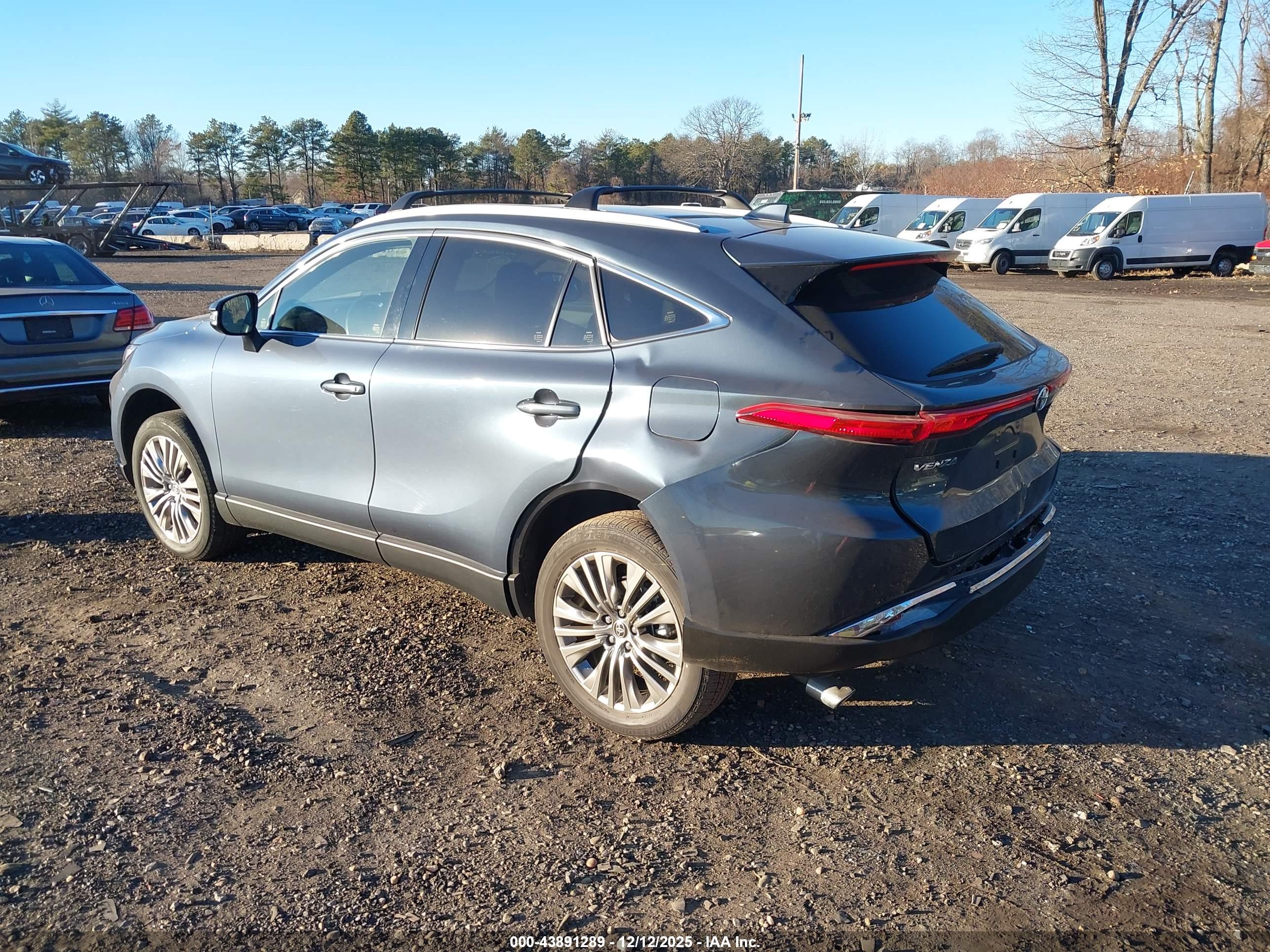 TOYOTA VENZA image 3