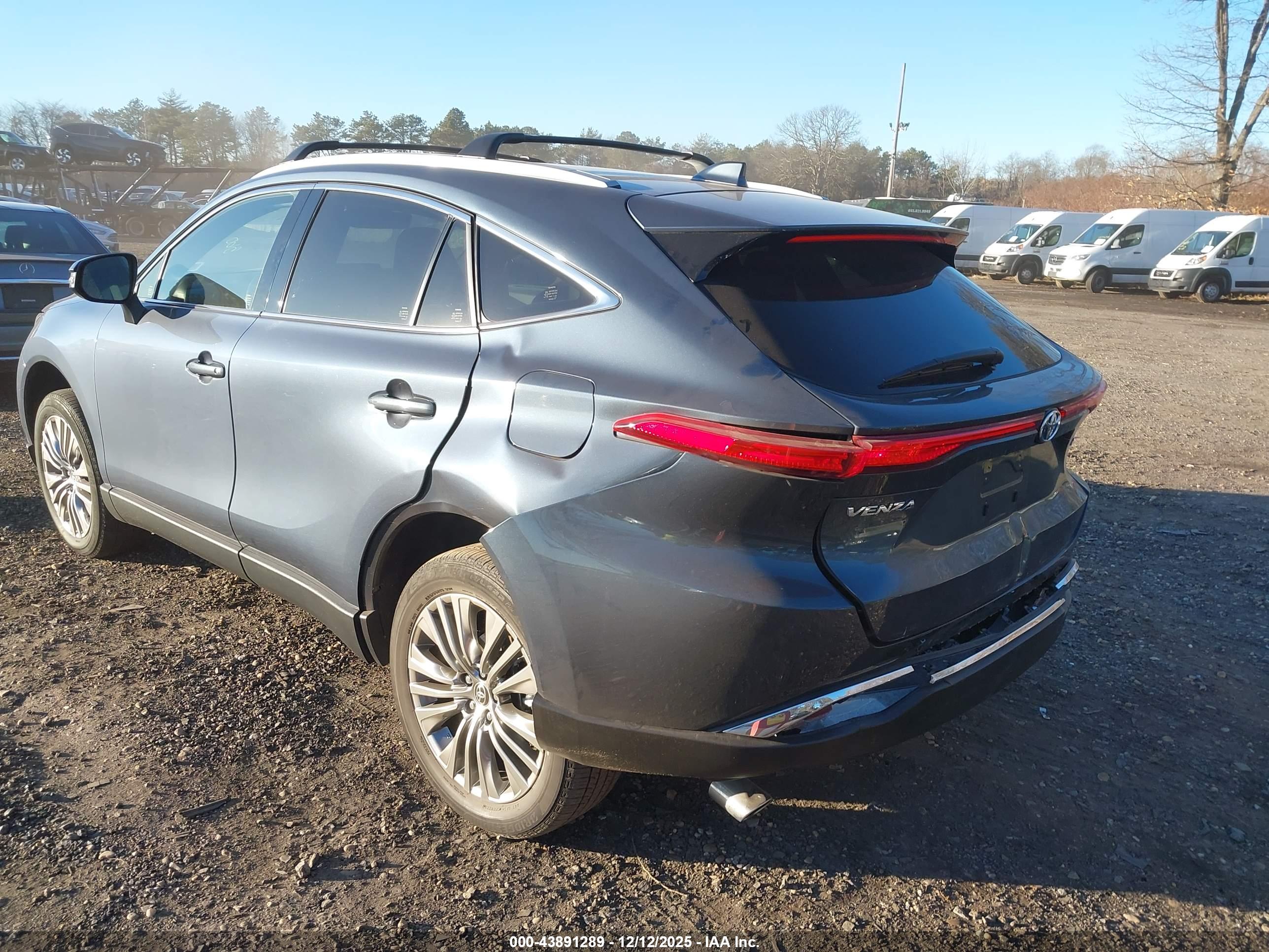 TOYOTA VENZA image 6