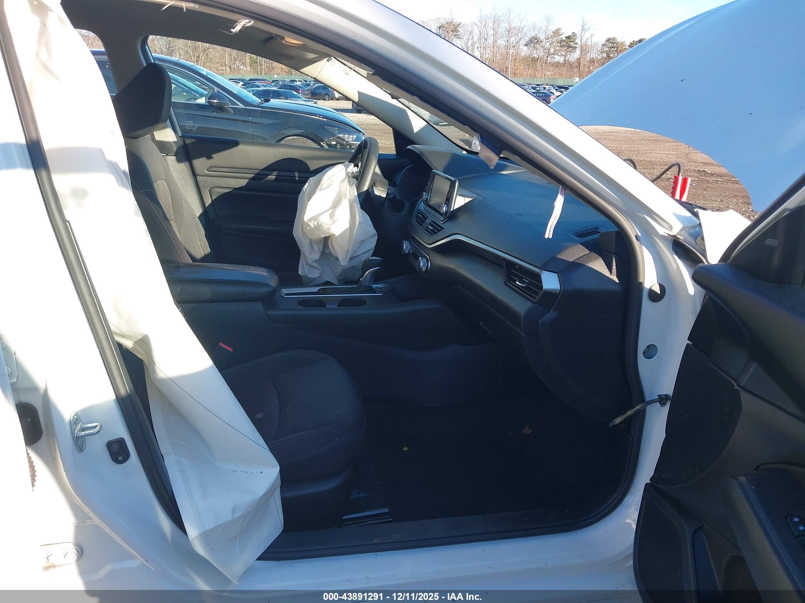 NISSAN ALTIMA image 5