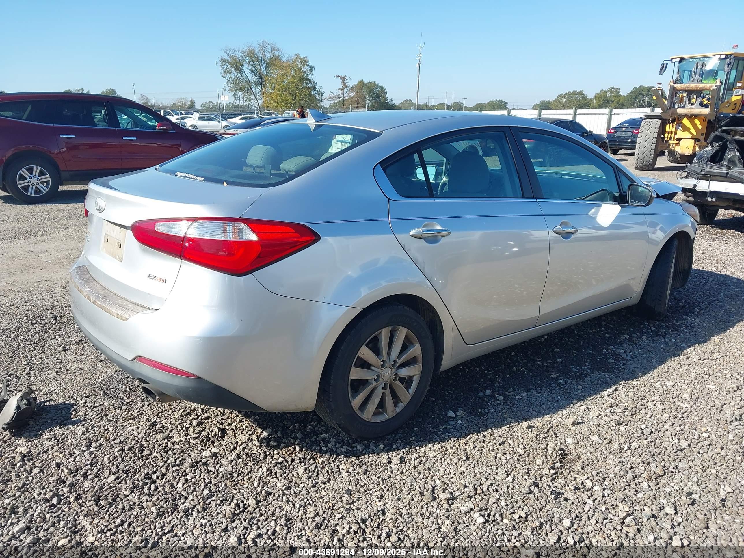 KIA FORTE image 4