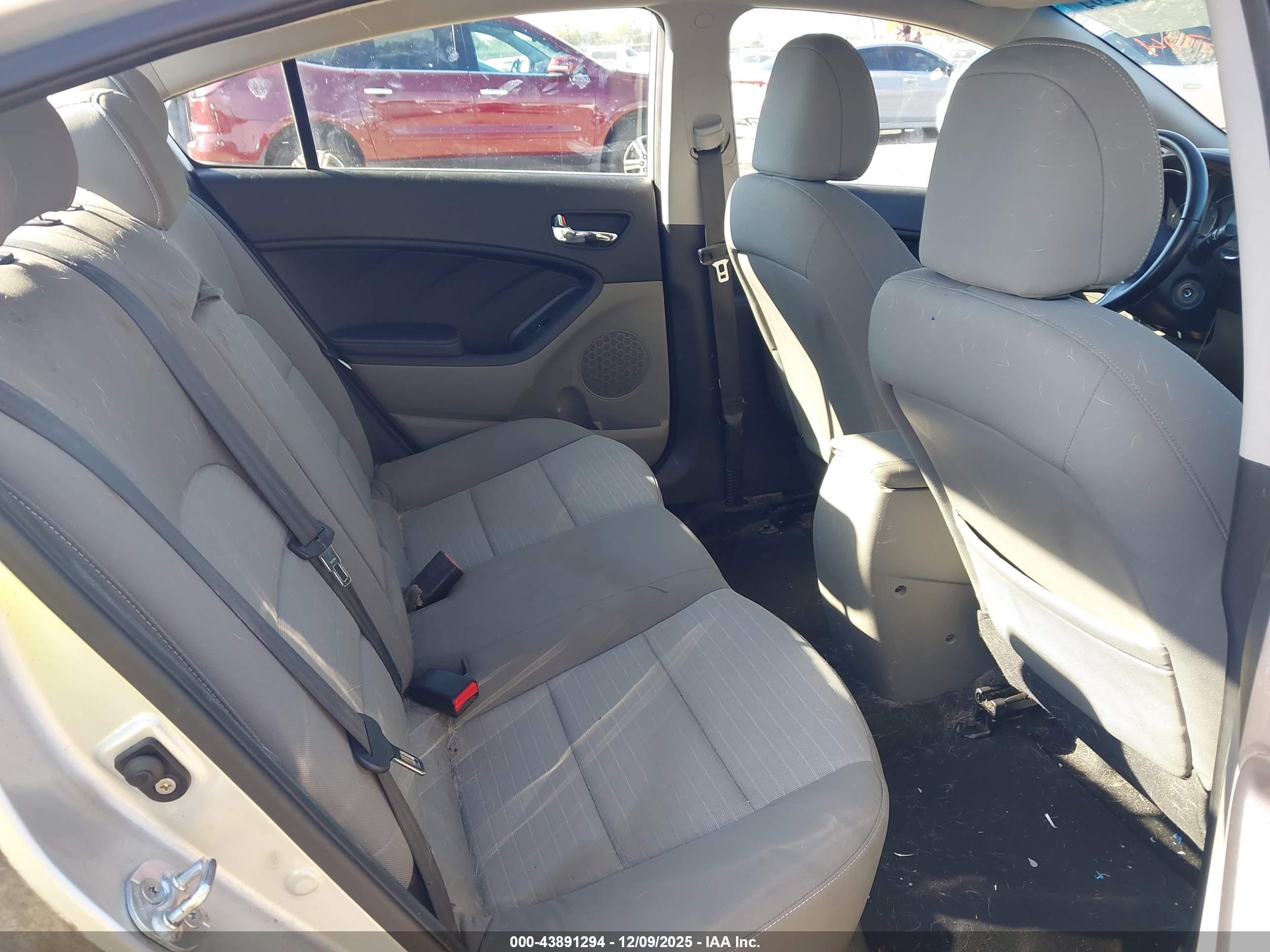 KIA FORTE image 8