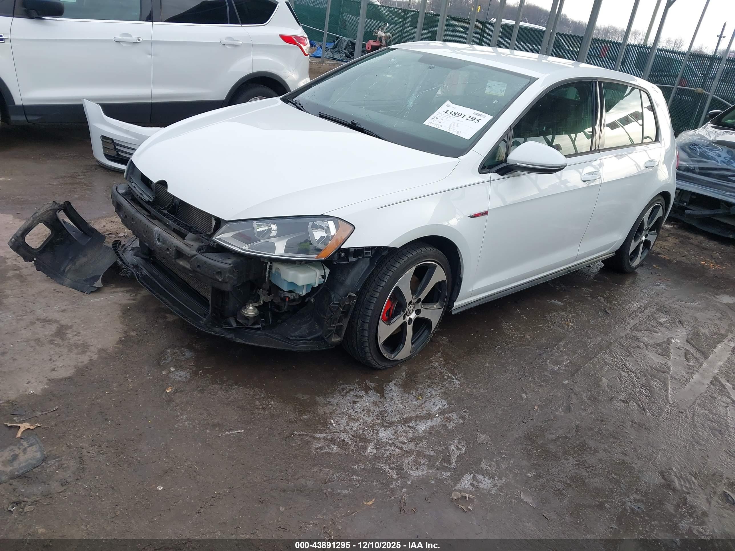 VOLKSWAGEN GOLF image 2