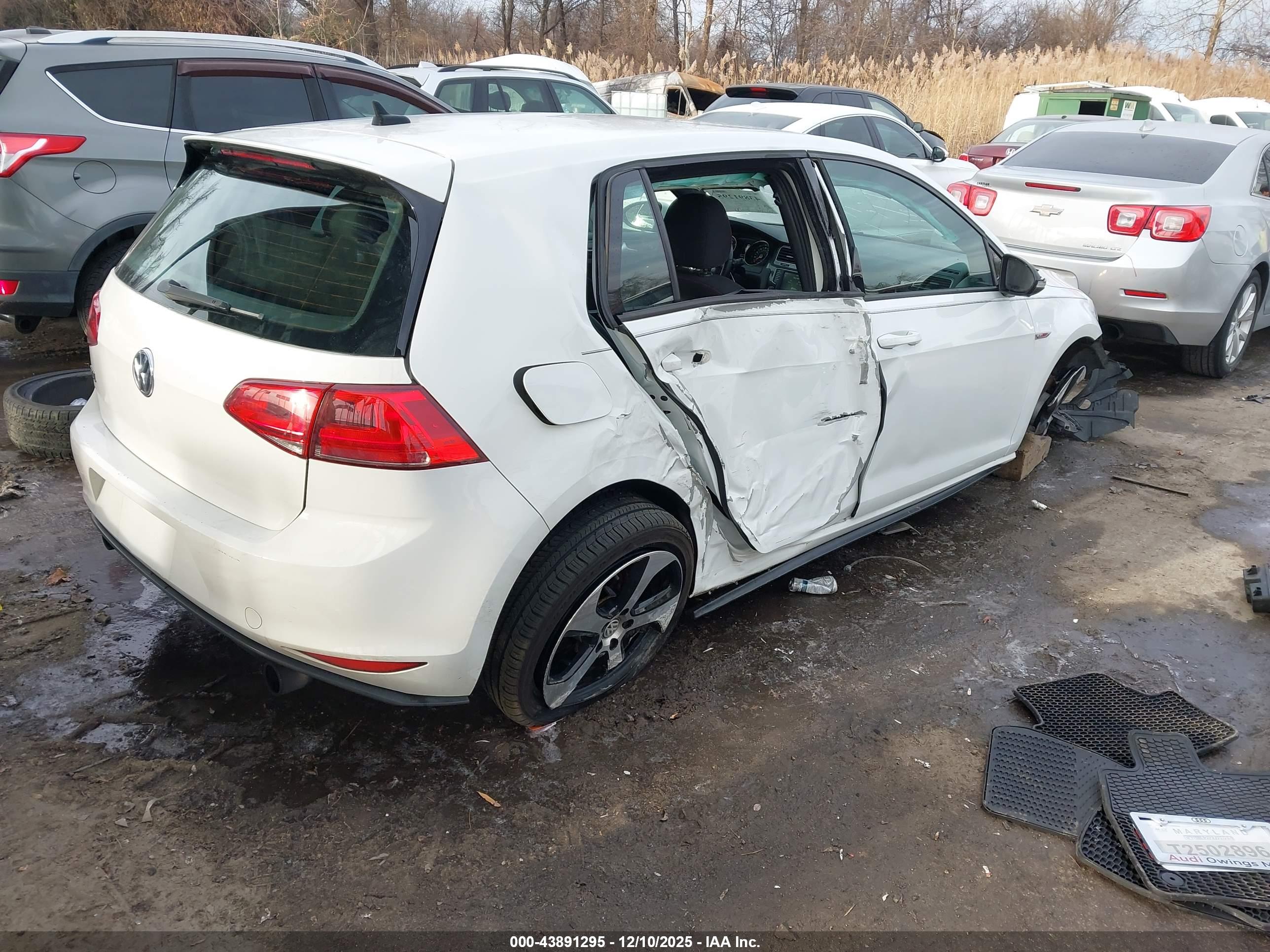 VOLKSWAGEN GOLF image 4