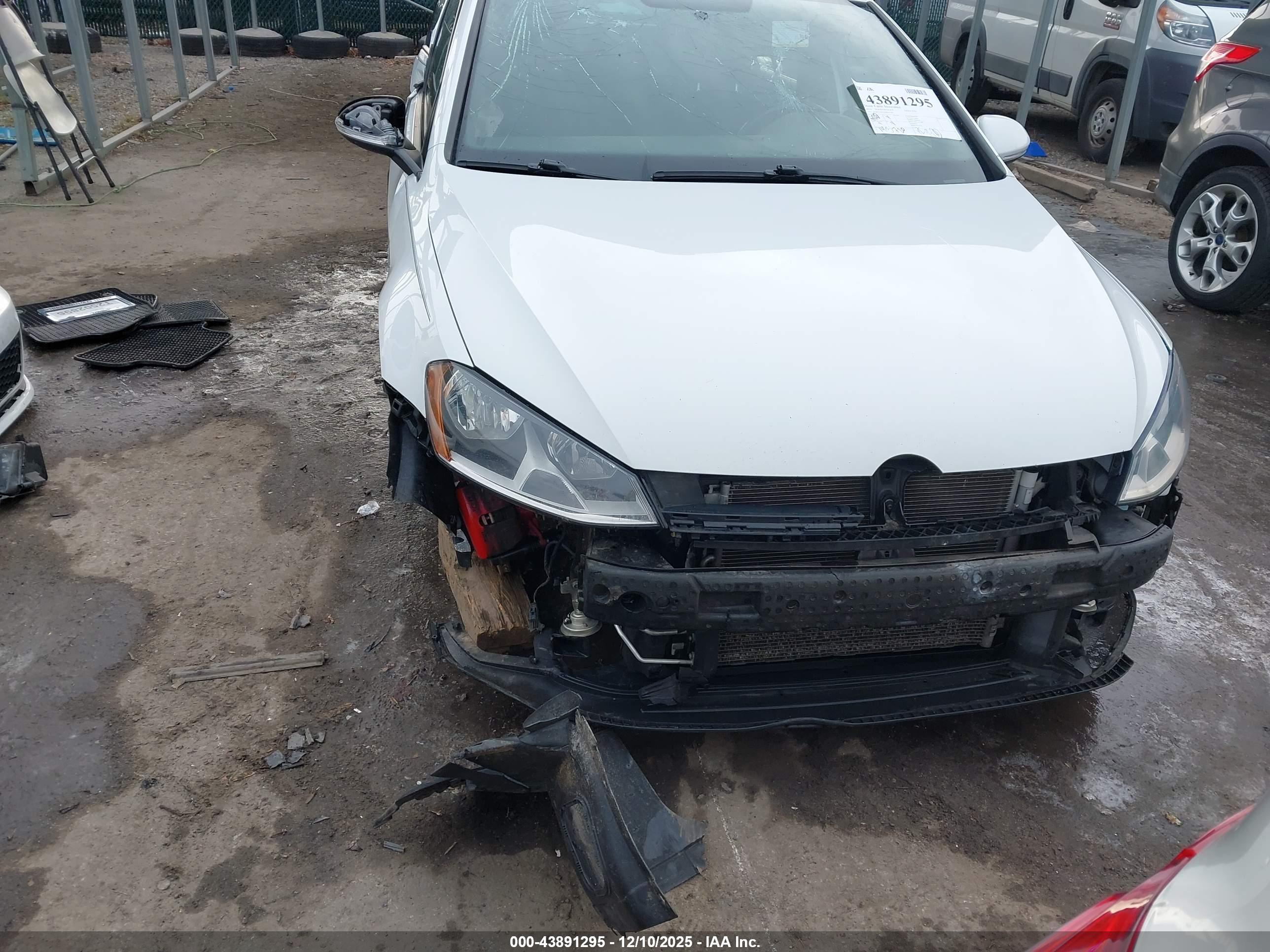 VOLKSWAGEN GOLF image 6