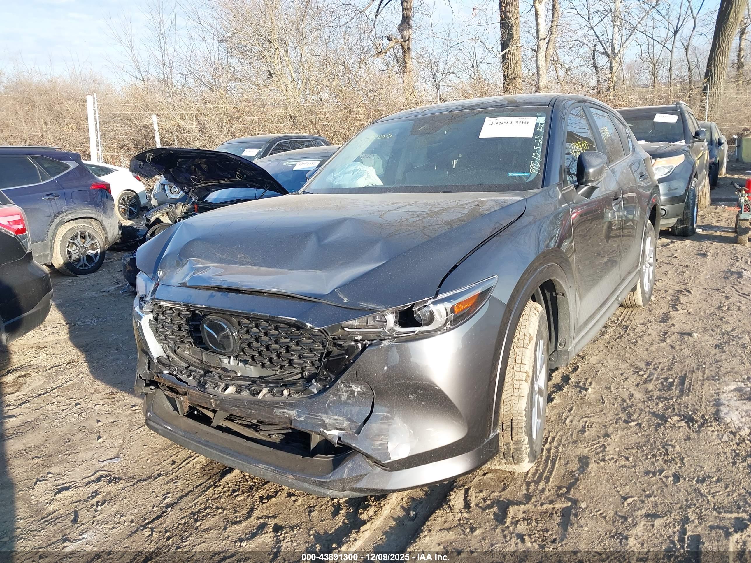 MAZDA CX-5 image 2