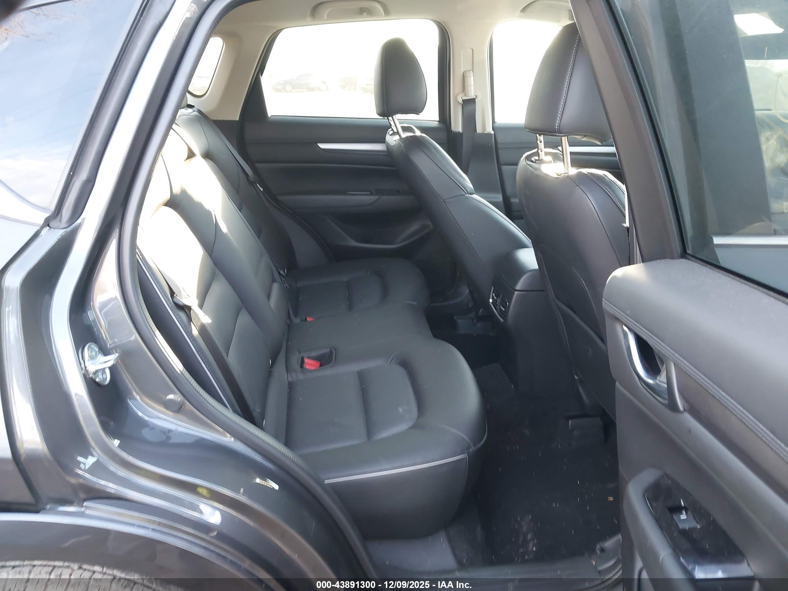 MAZDA CX-5 image 8