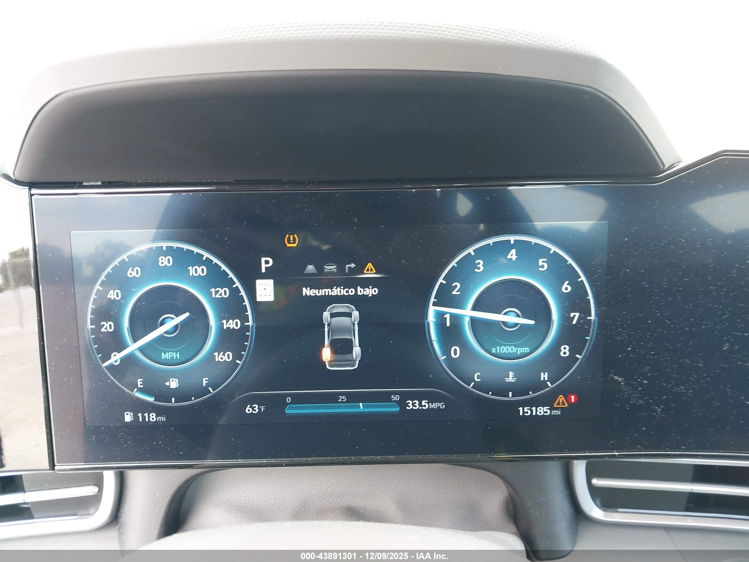 HYUNDAI ELANTRA image 7