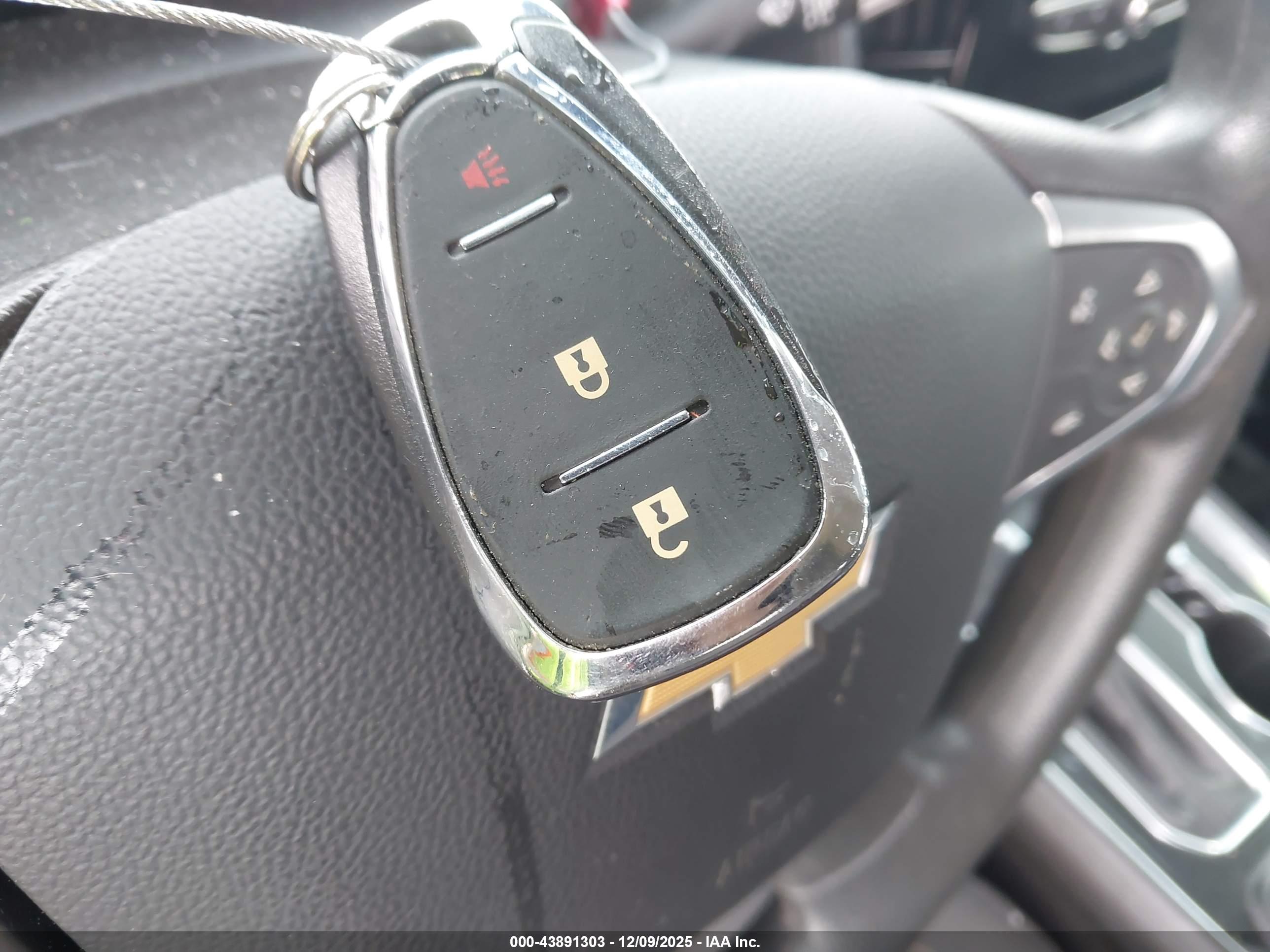 CHEVROLET TRAVERSE image 11