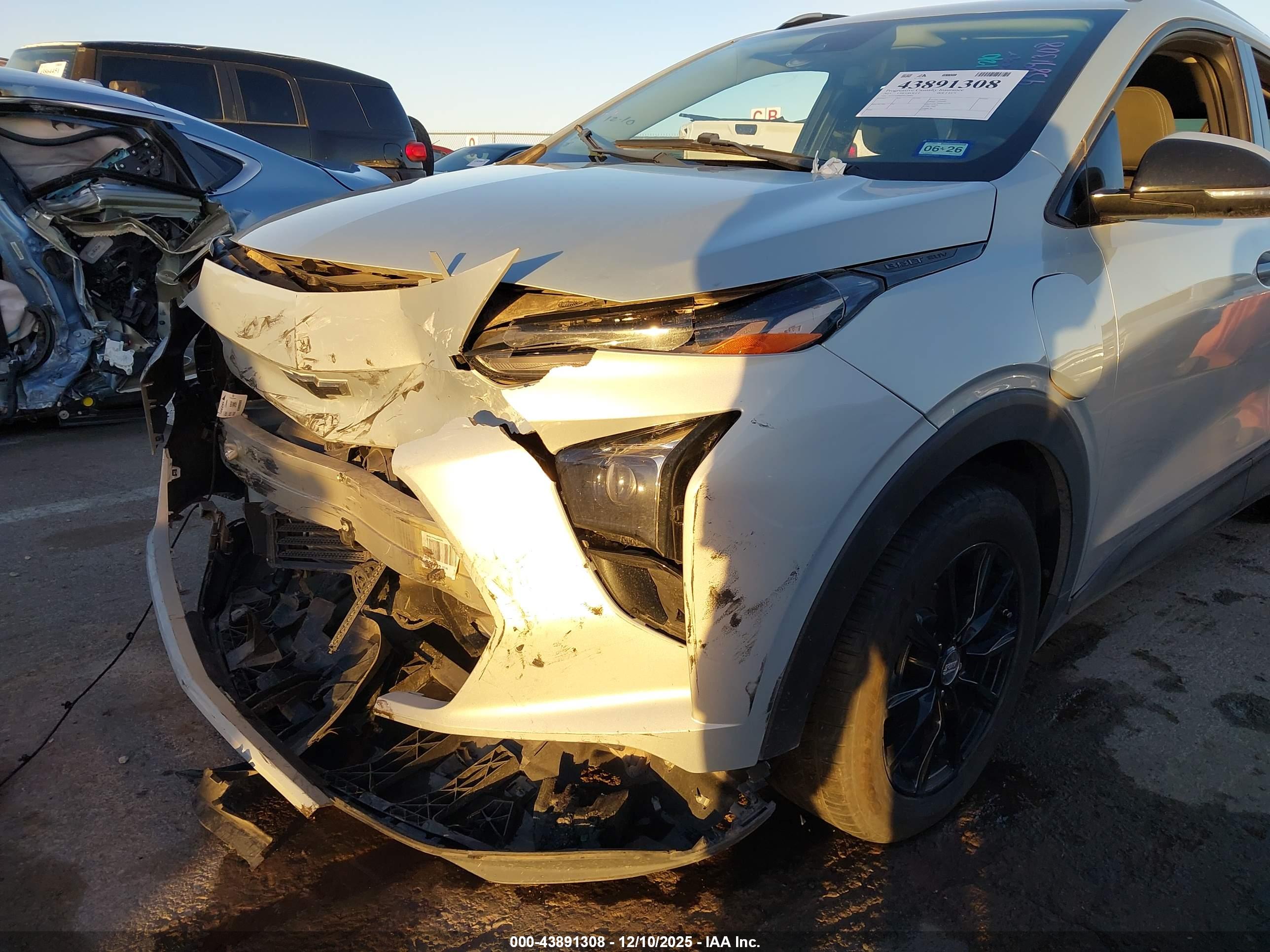 CHEVROLET BOLT image 6