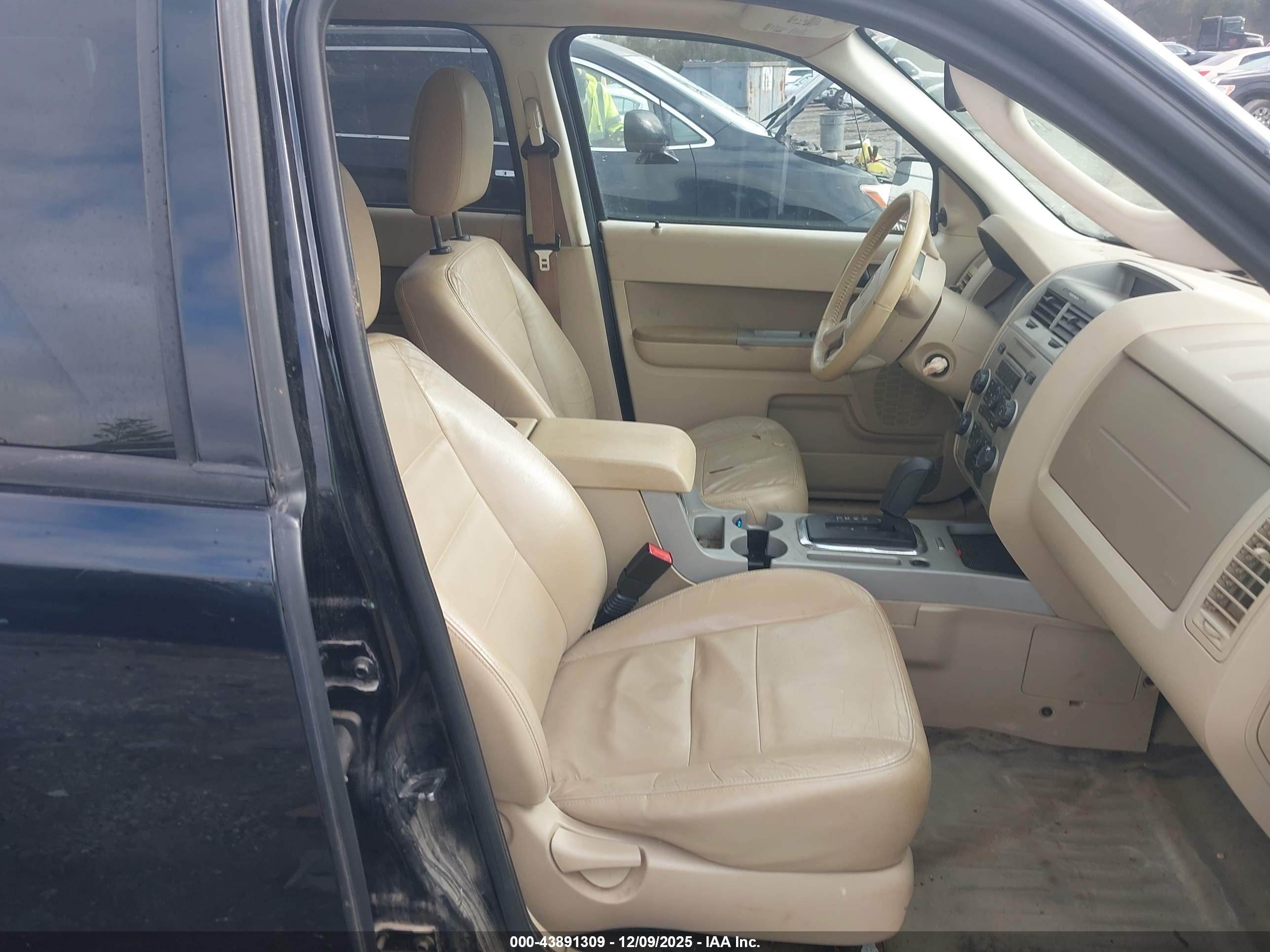 FORD ESCAPE image 5