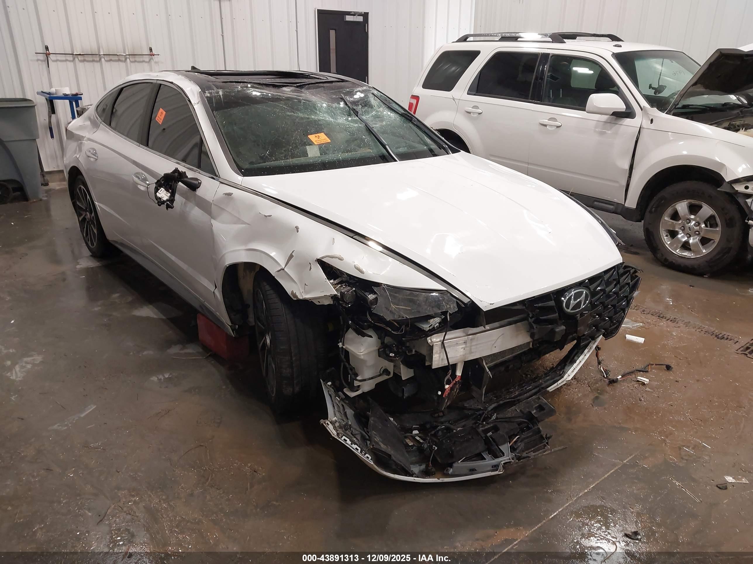 HYUNDAI SONATA image 6
