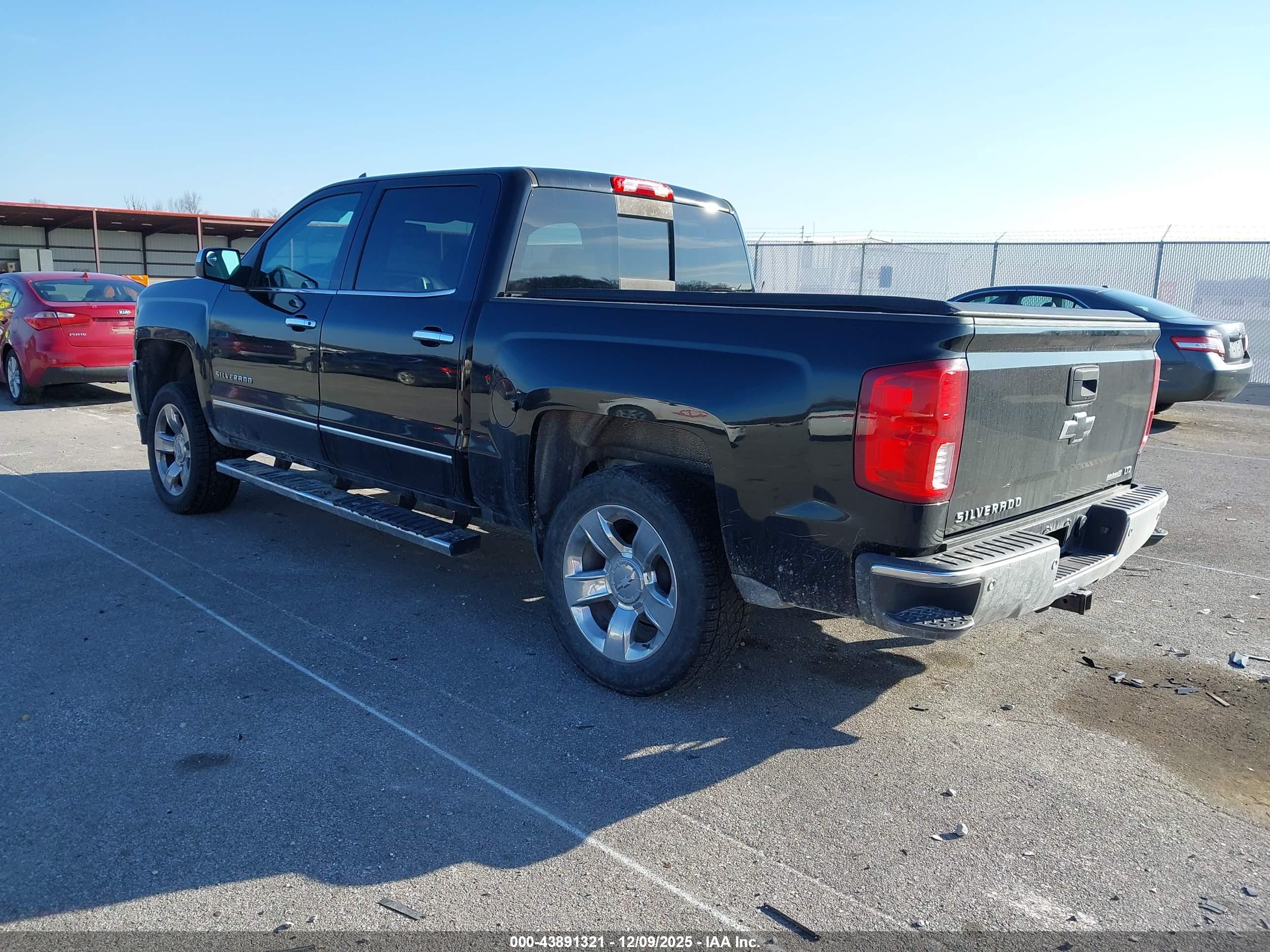 CHEVROLET SILVERADO image 3