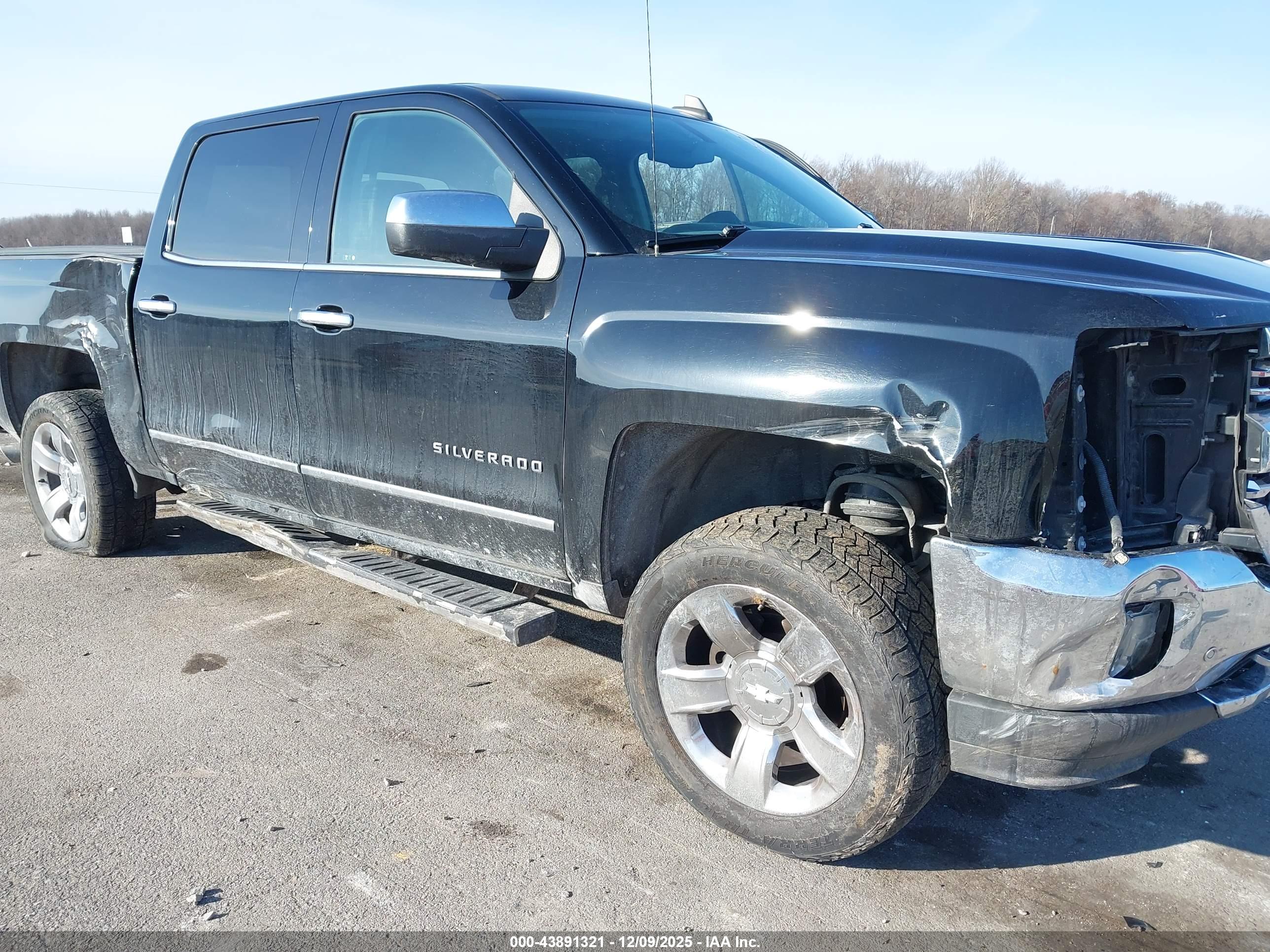 CHEVROLET SILVERADO image 6