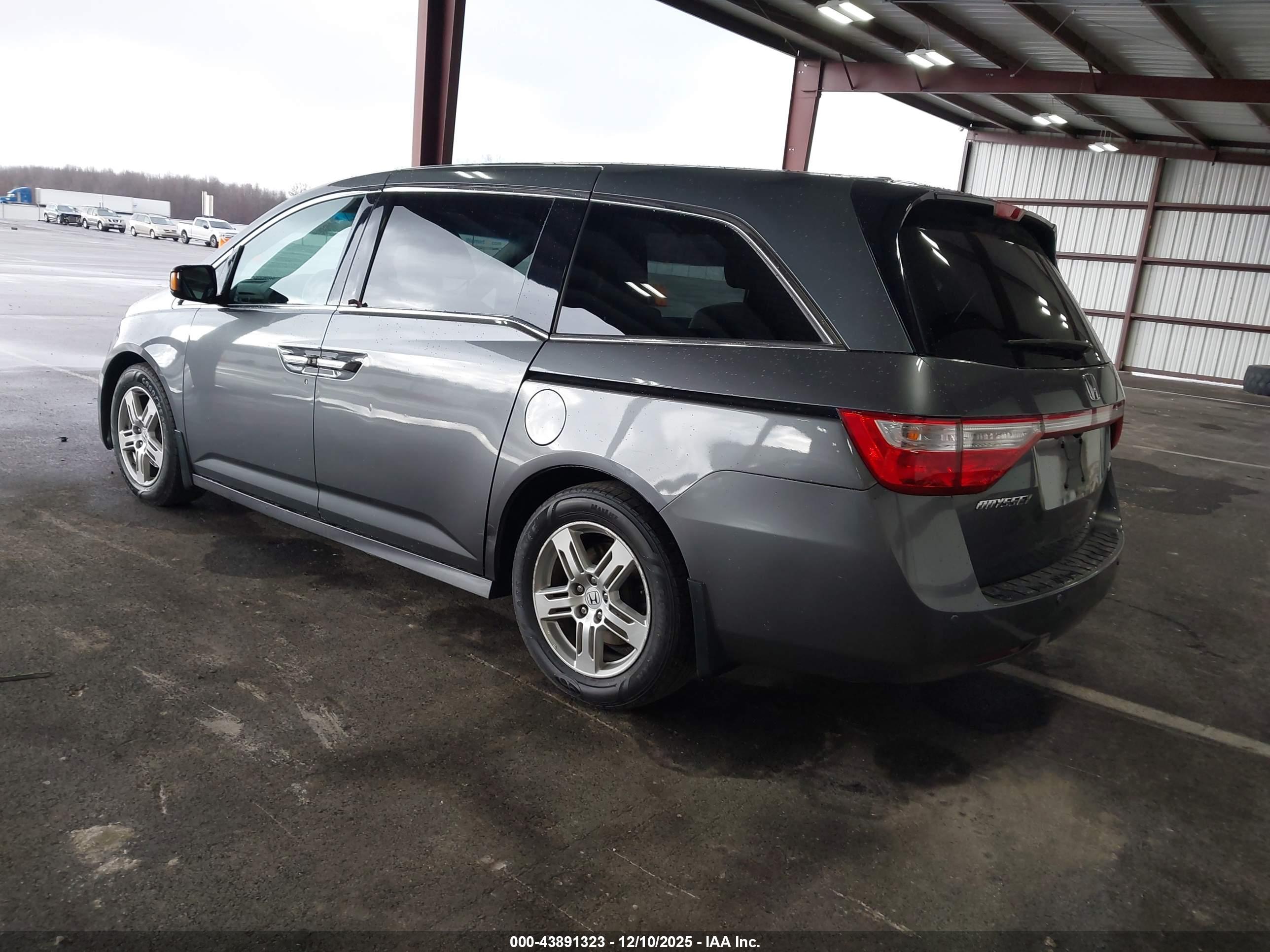 HONDA ODYSSEY image 3