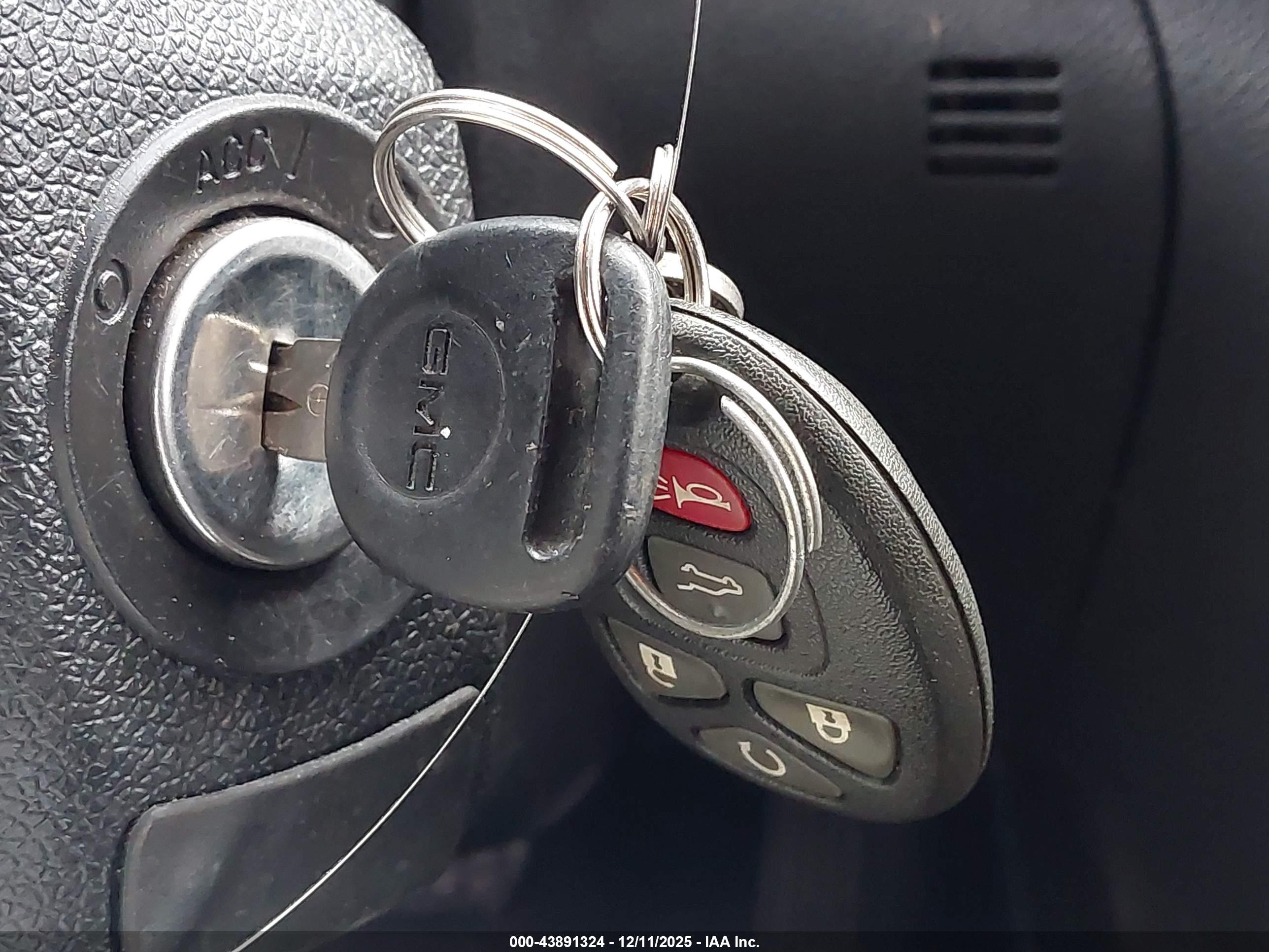 GMC ACADIA image 11