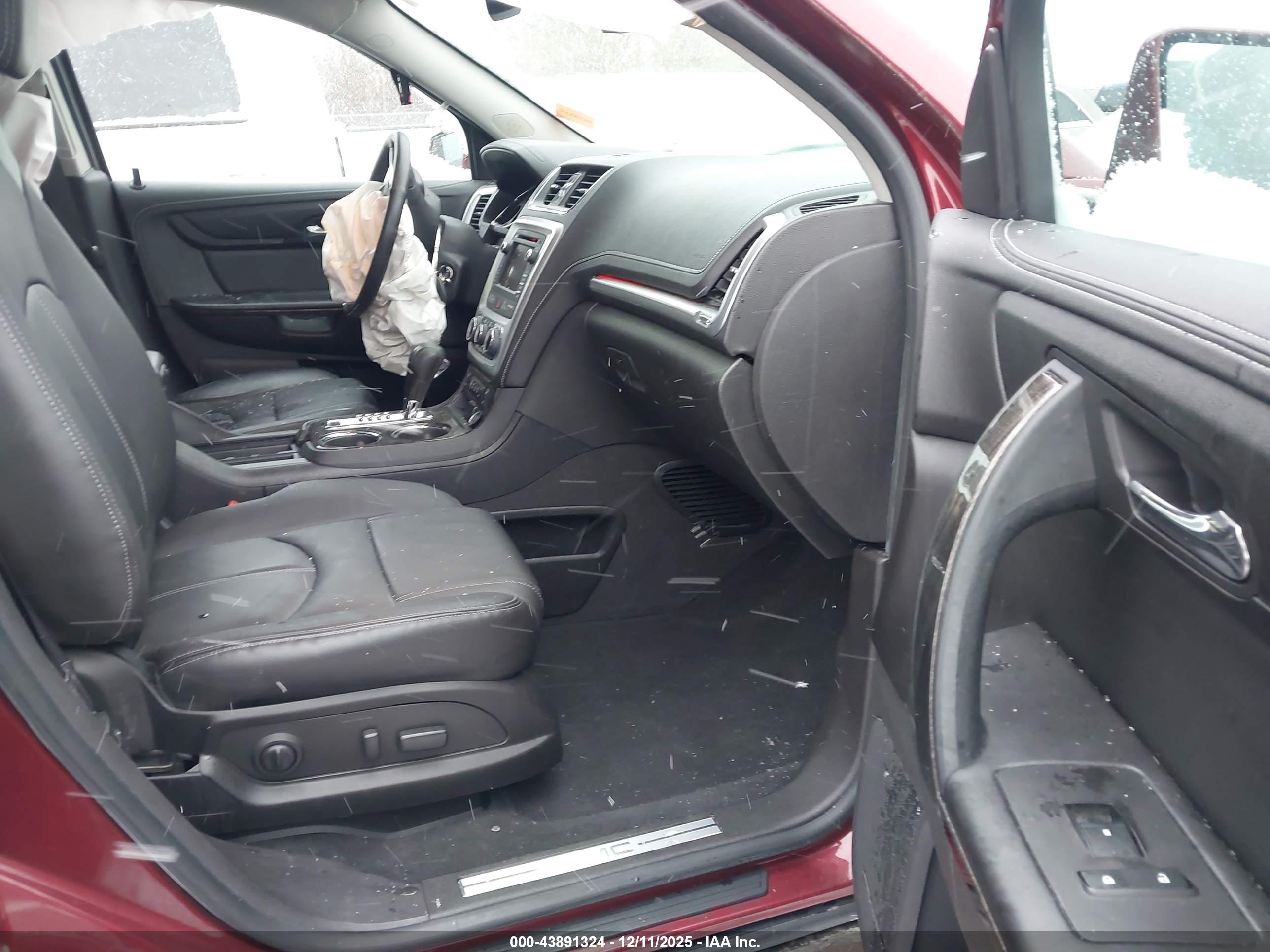 GMC ACADIA image 5