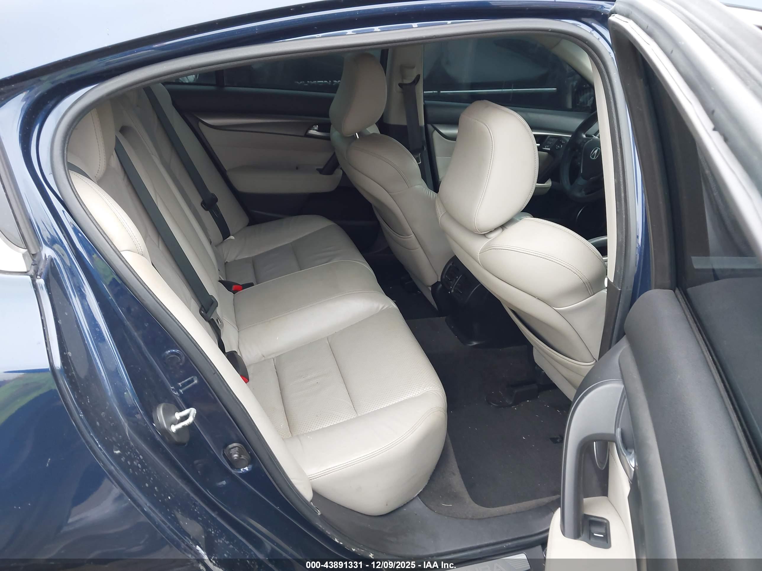 ACURA TL image 8