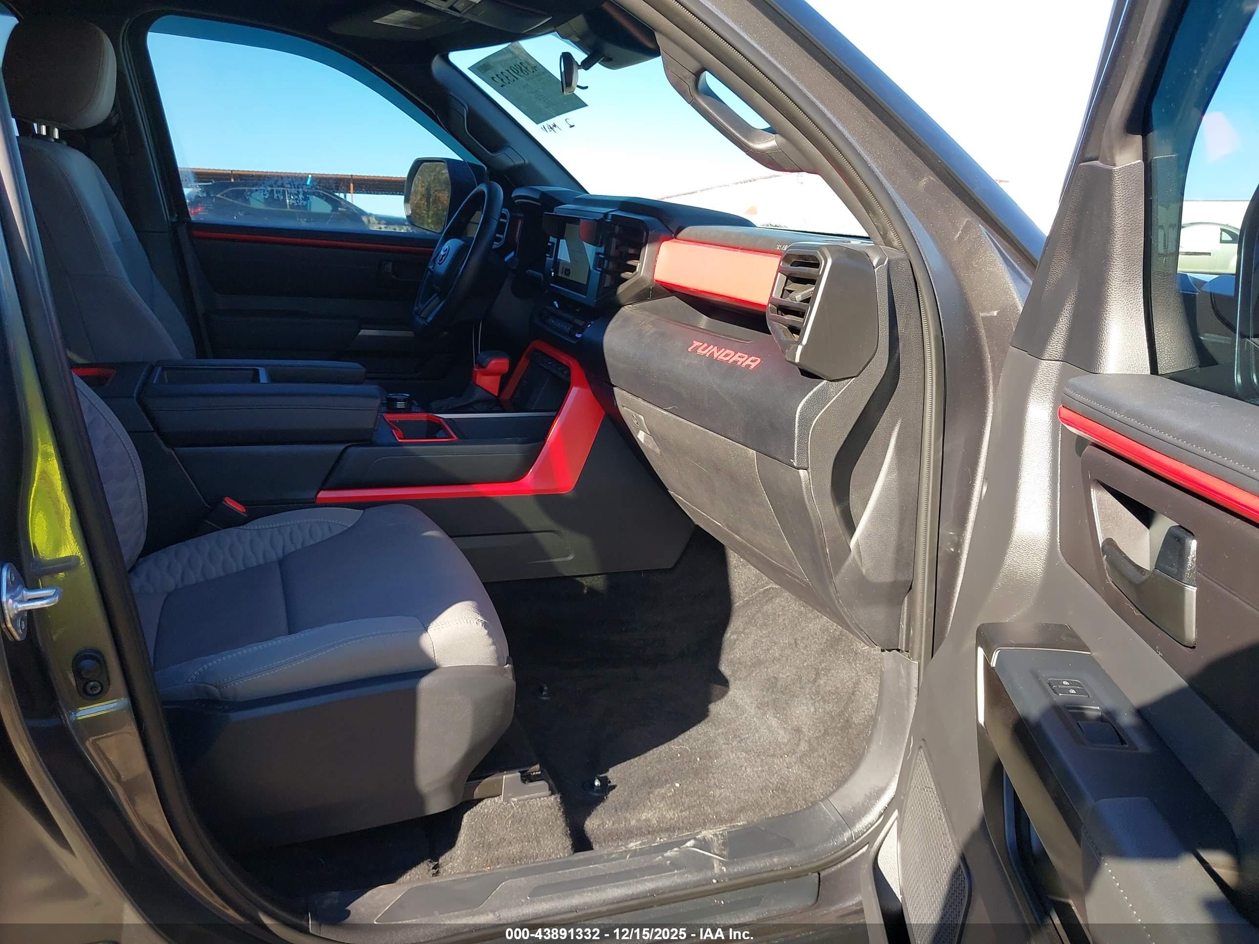TOYOTA TUNDRA image 5