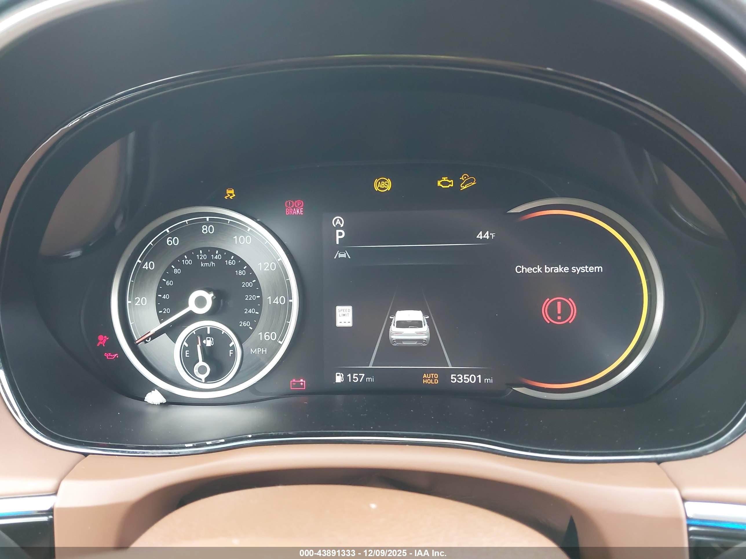 GENESIS GV70 image 7