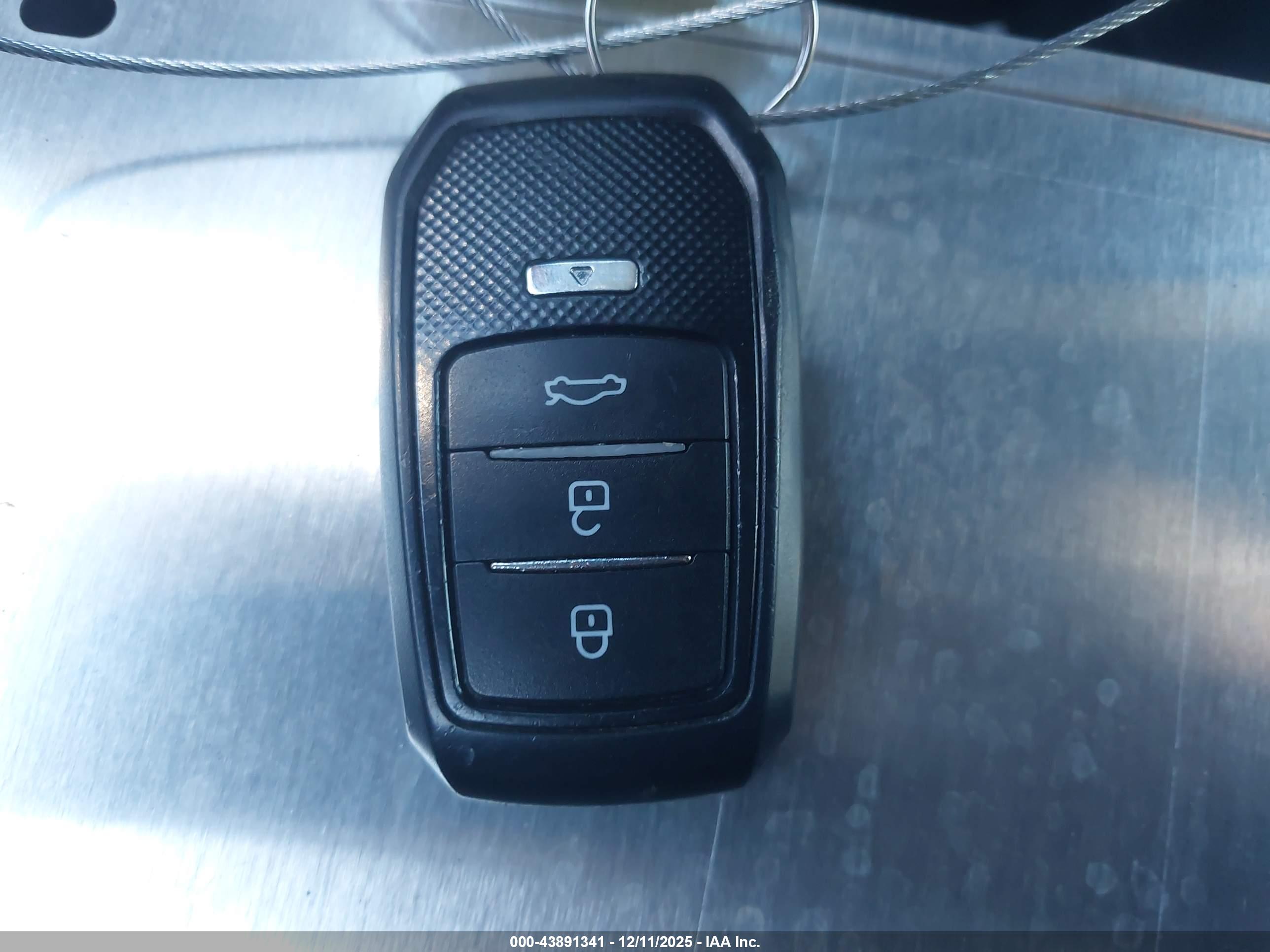 TOYOTA COROLLA image 11