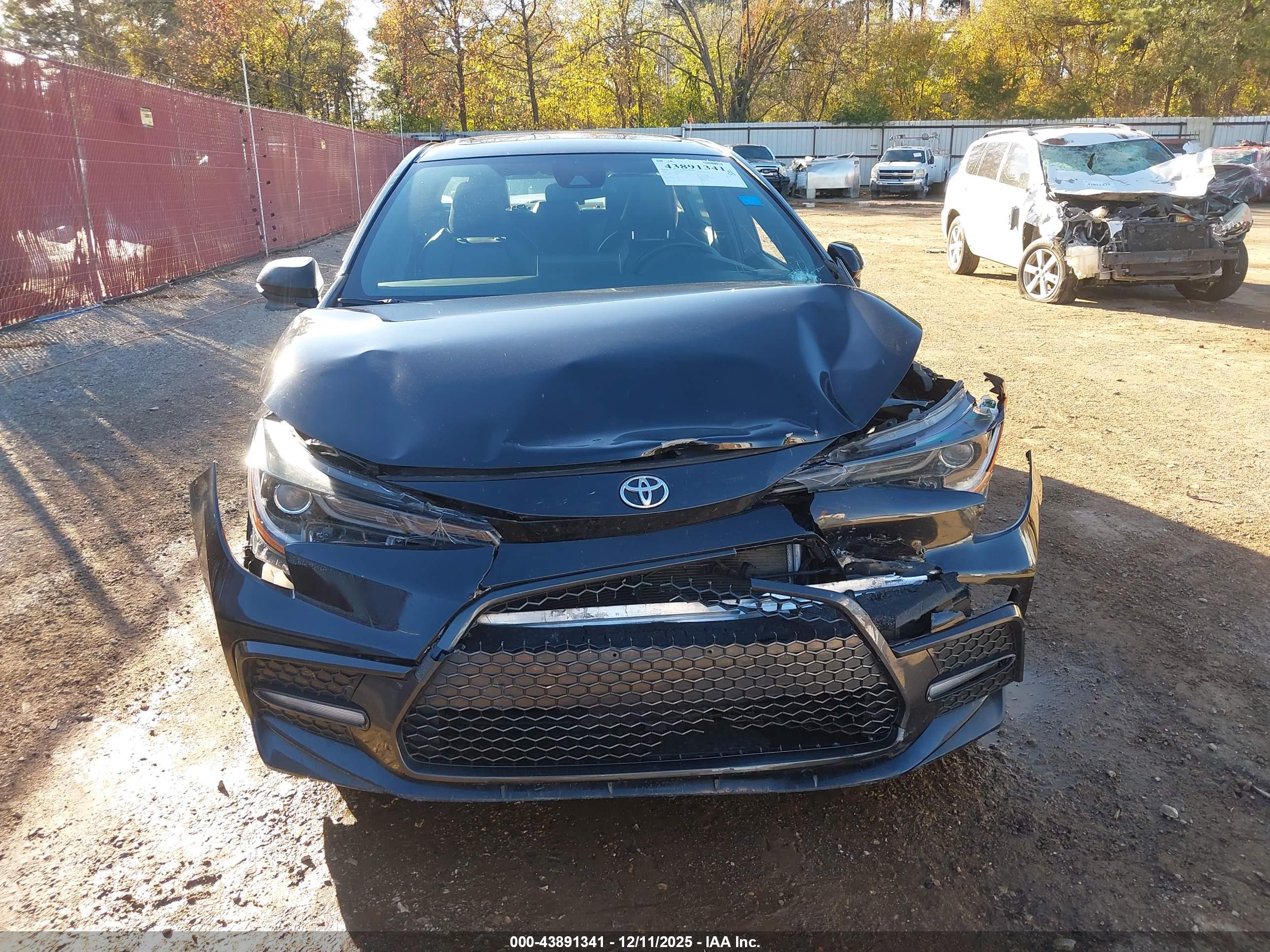 TOYOTA COROLLA image 6