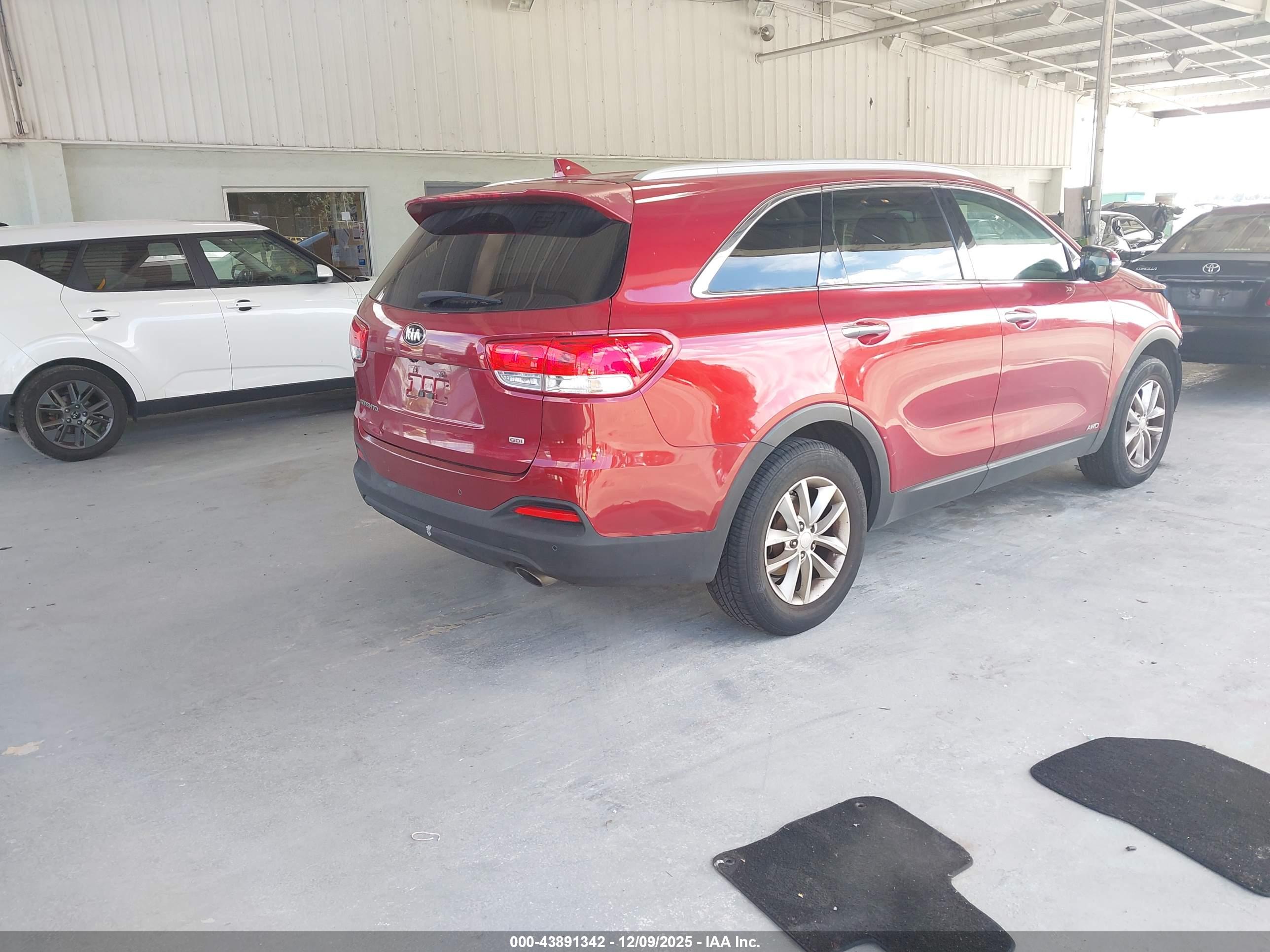 KIA SORENTO image 4
