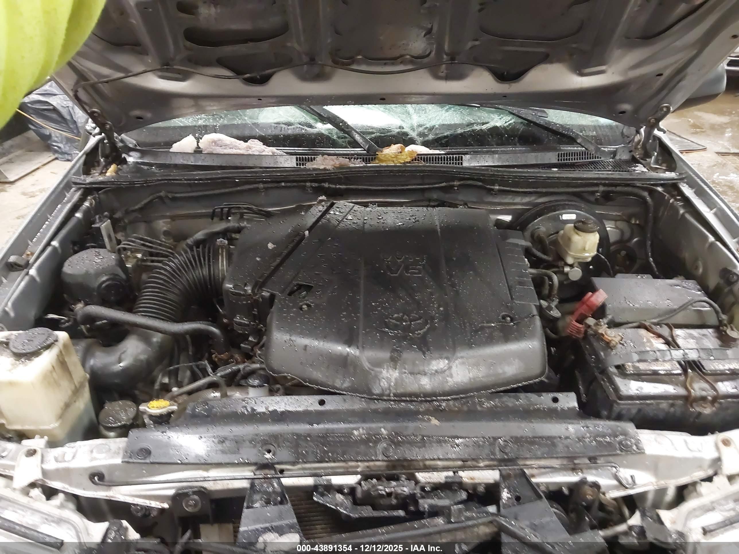 TOYOTA TACOMA image 10