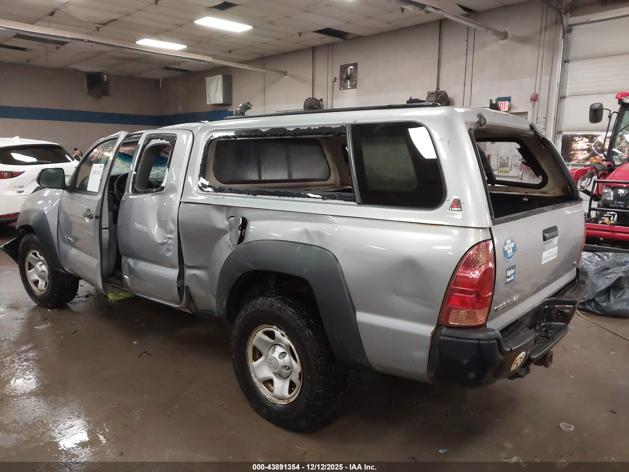 TOYOTA TACOMA image 3