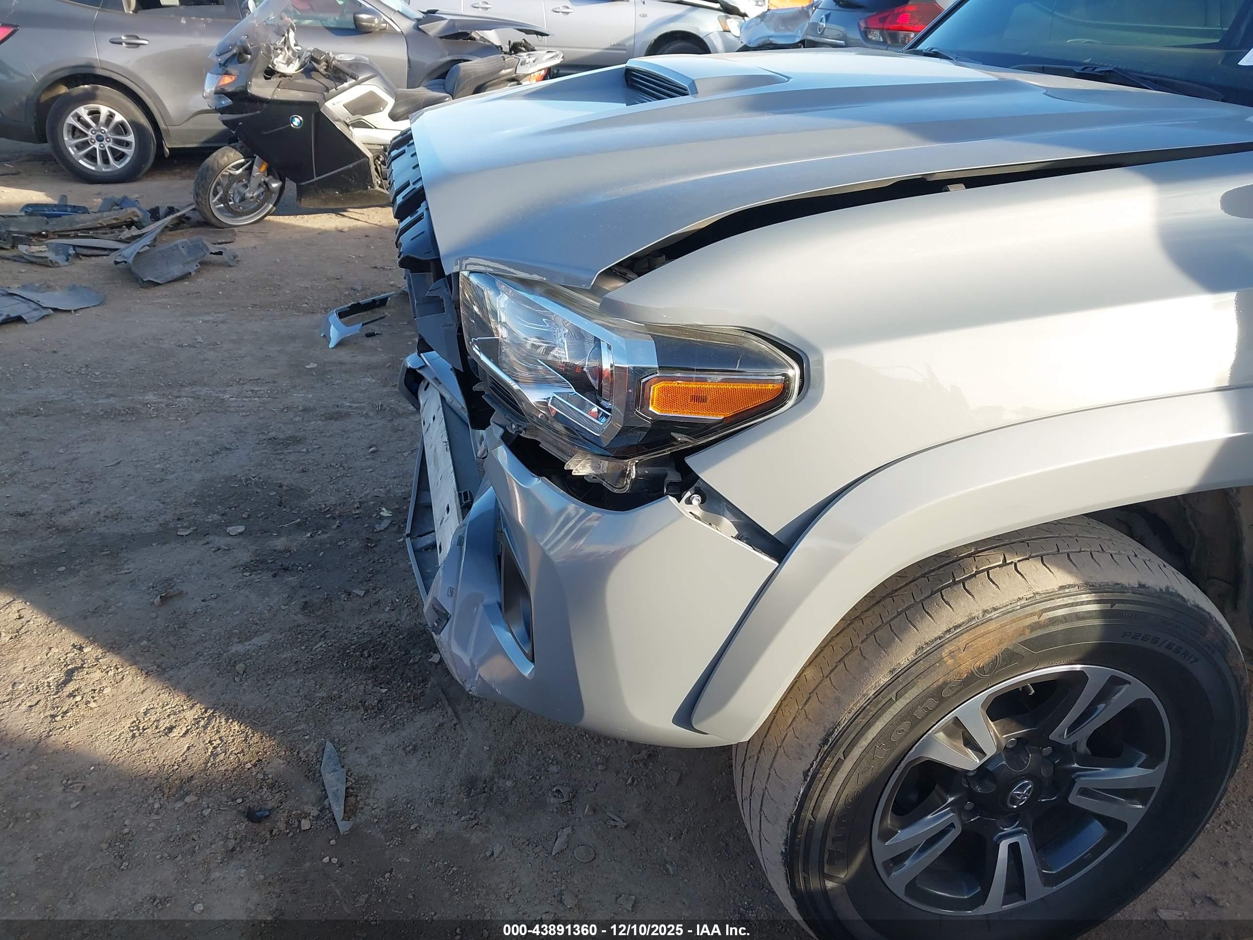 TOYOTA TACOMA image 6