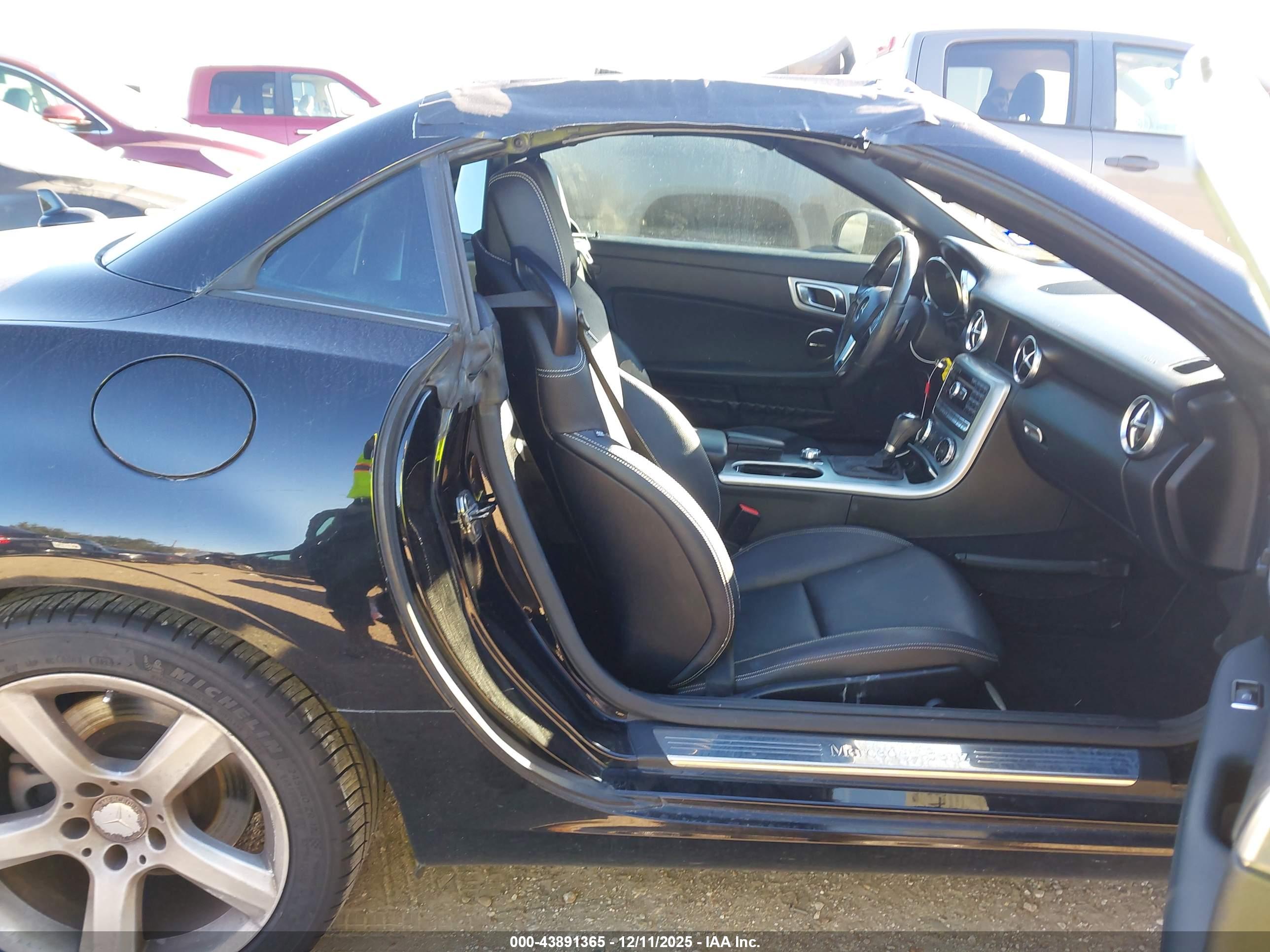 MERCEDES-BENZ SLK image 5