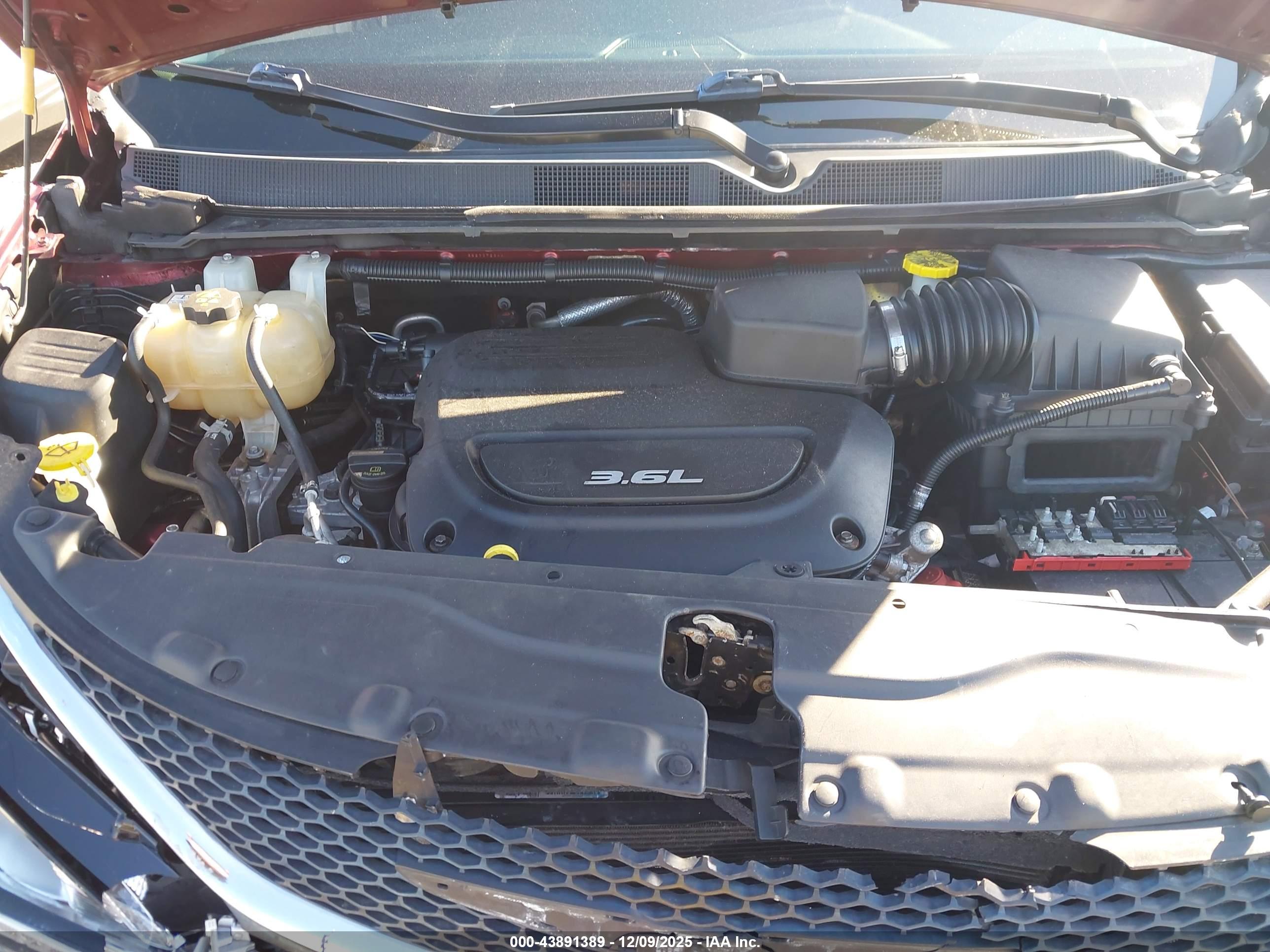 CHRYSLER PACIFICA image 10