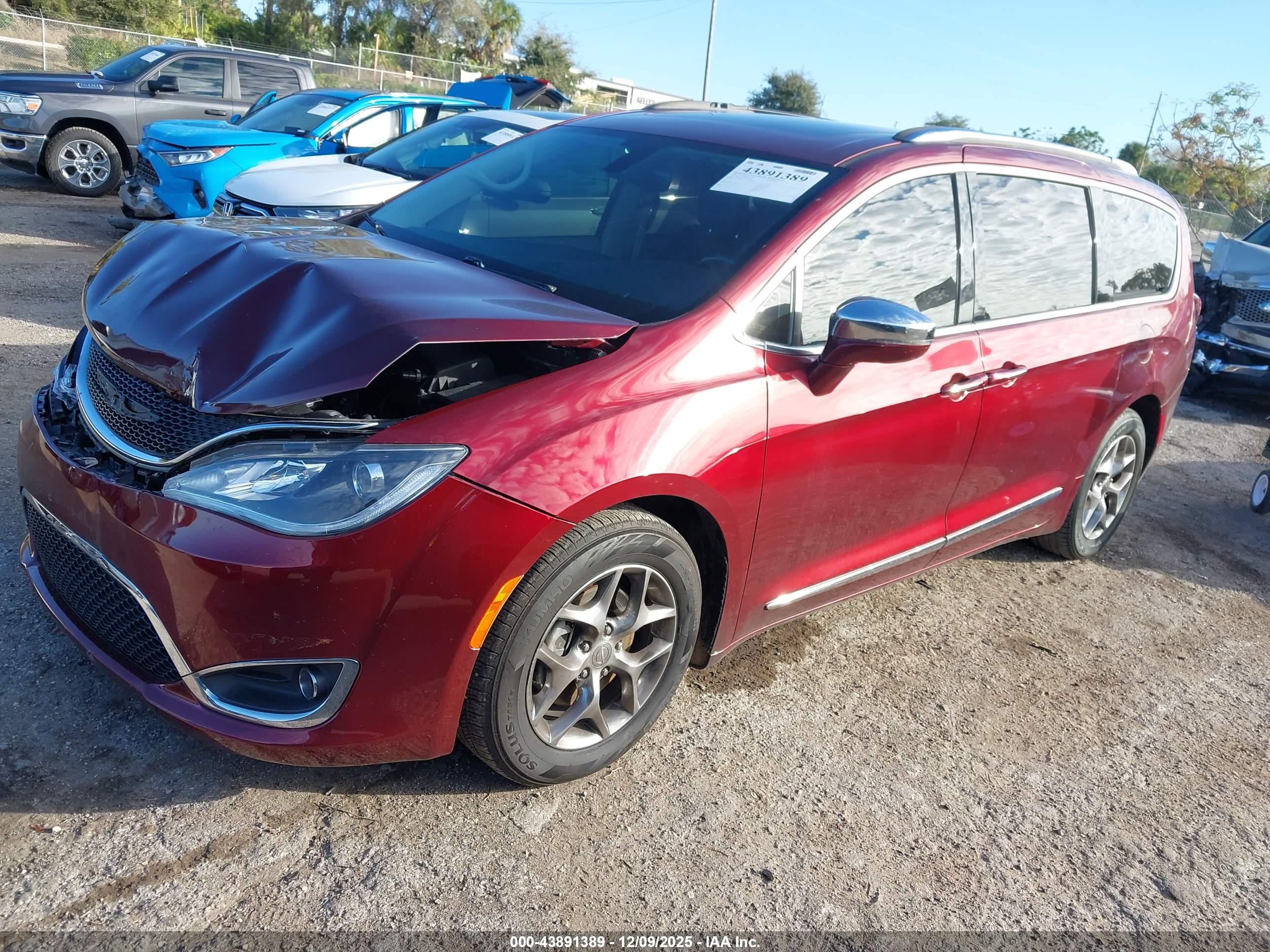 CHRYSLER PACIFICA image 2