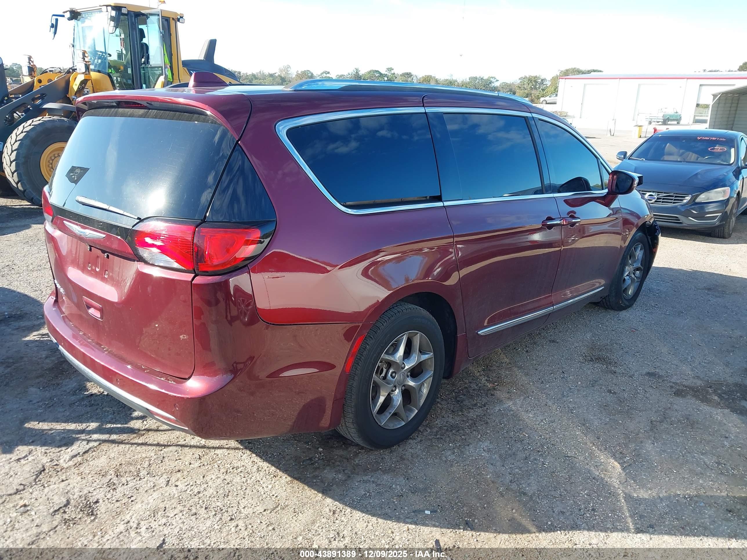 CHRYSLER PACIFICA image 4