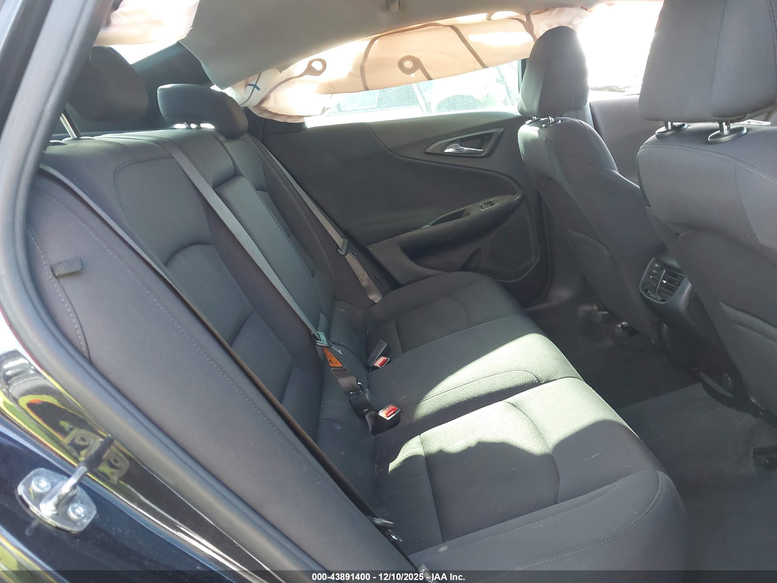 CHEVROLET MALIBU image 8