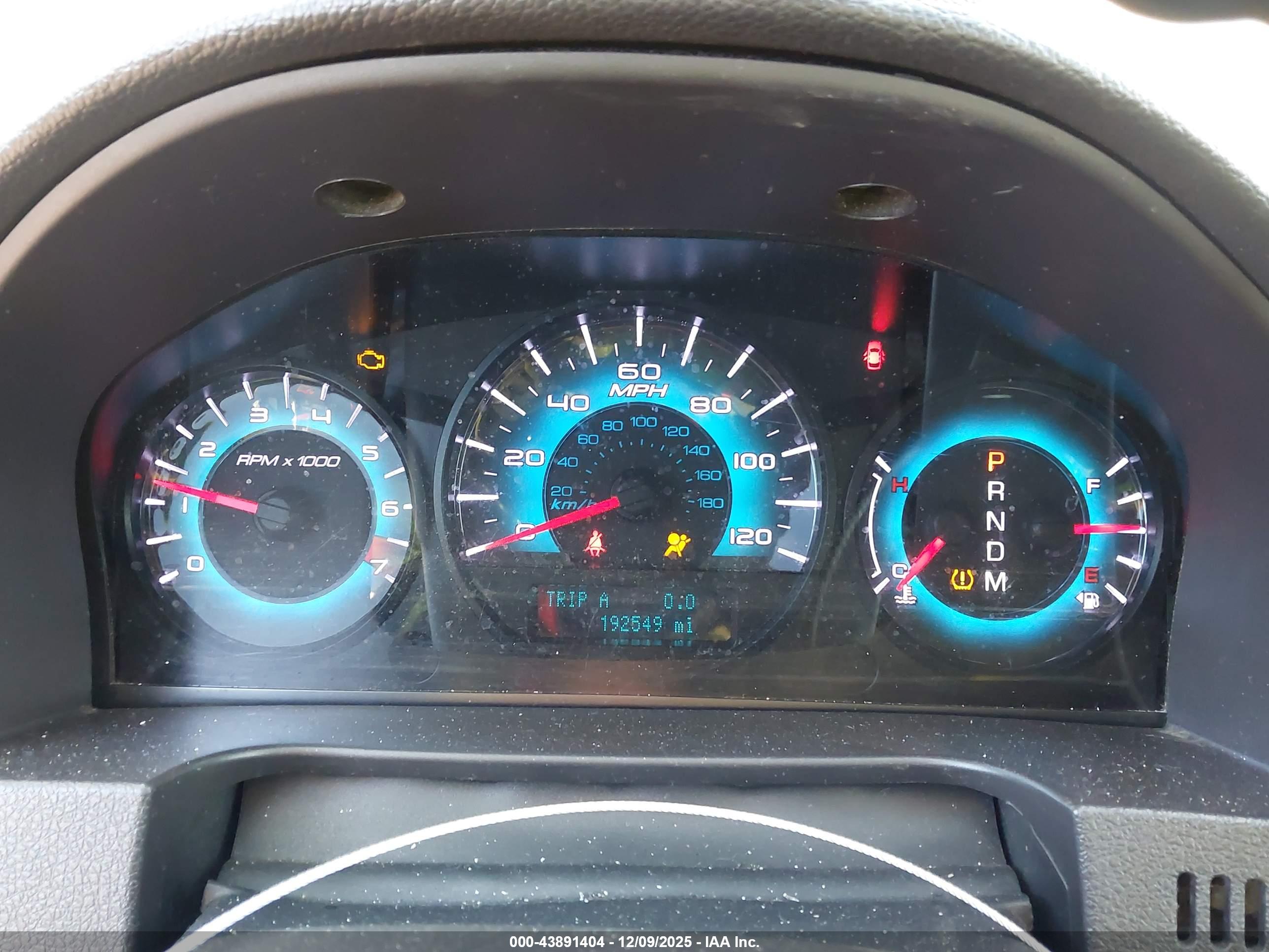 FORD FUSION image 7
