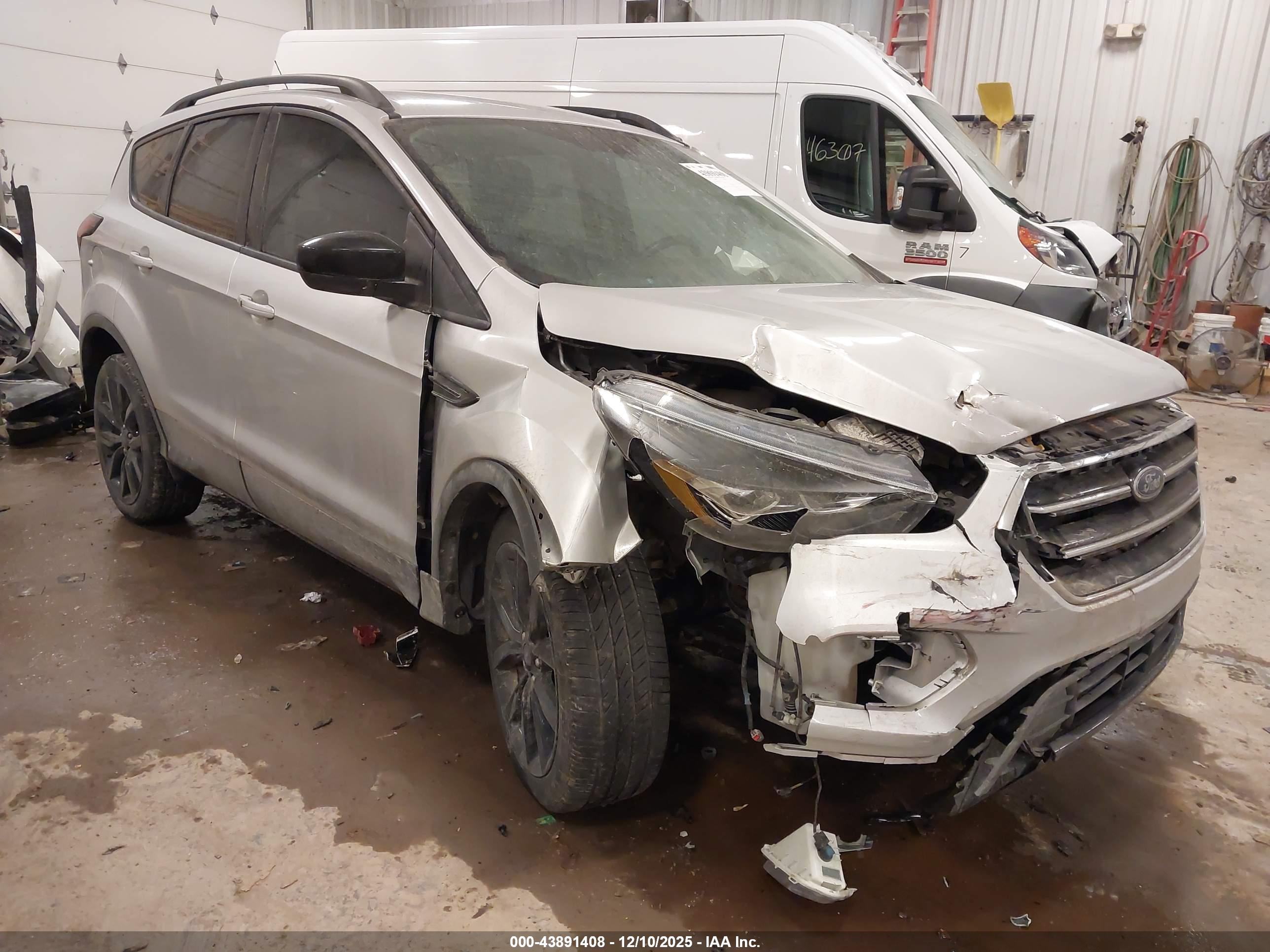 FORD ESCAPE image 6