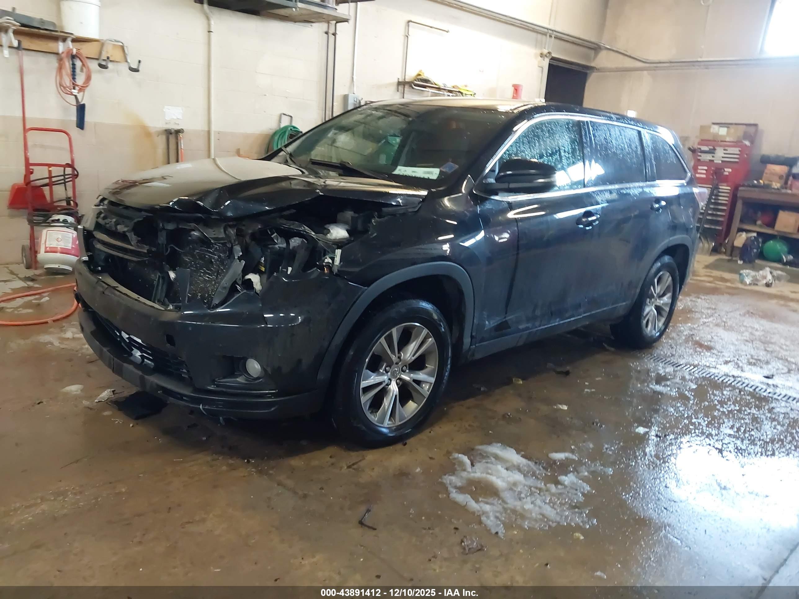 TOYOTA HIGHLANDER image 2