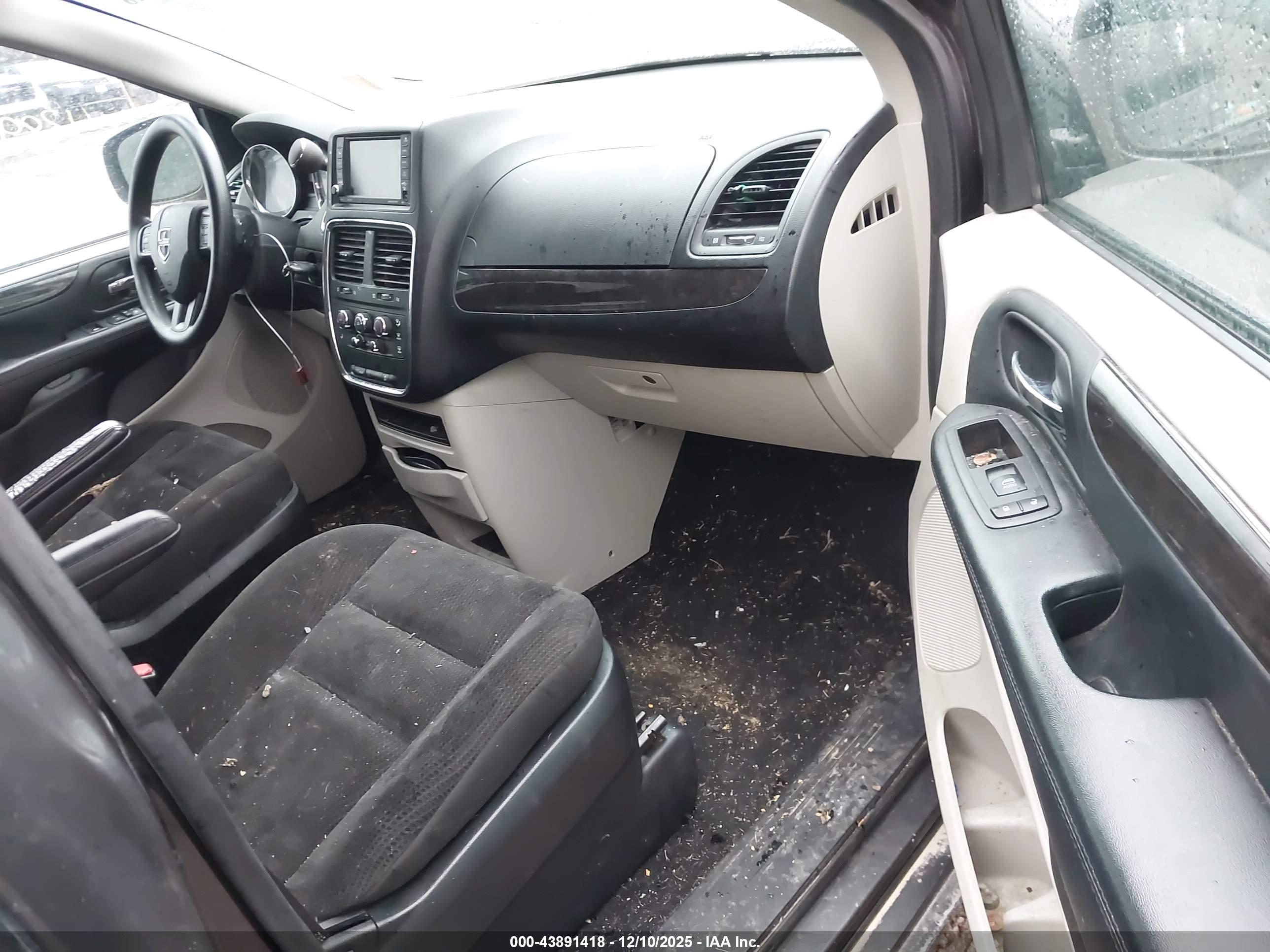 DODGE GRAND image 5