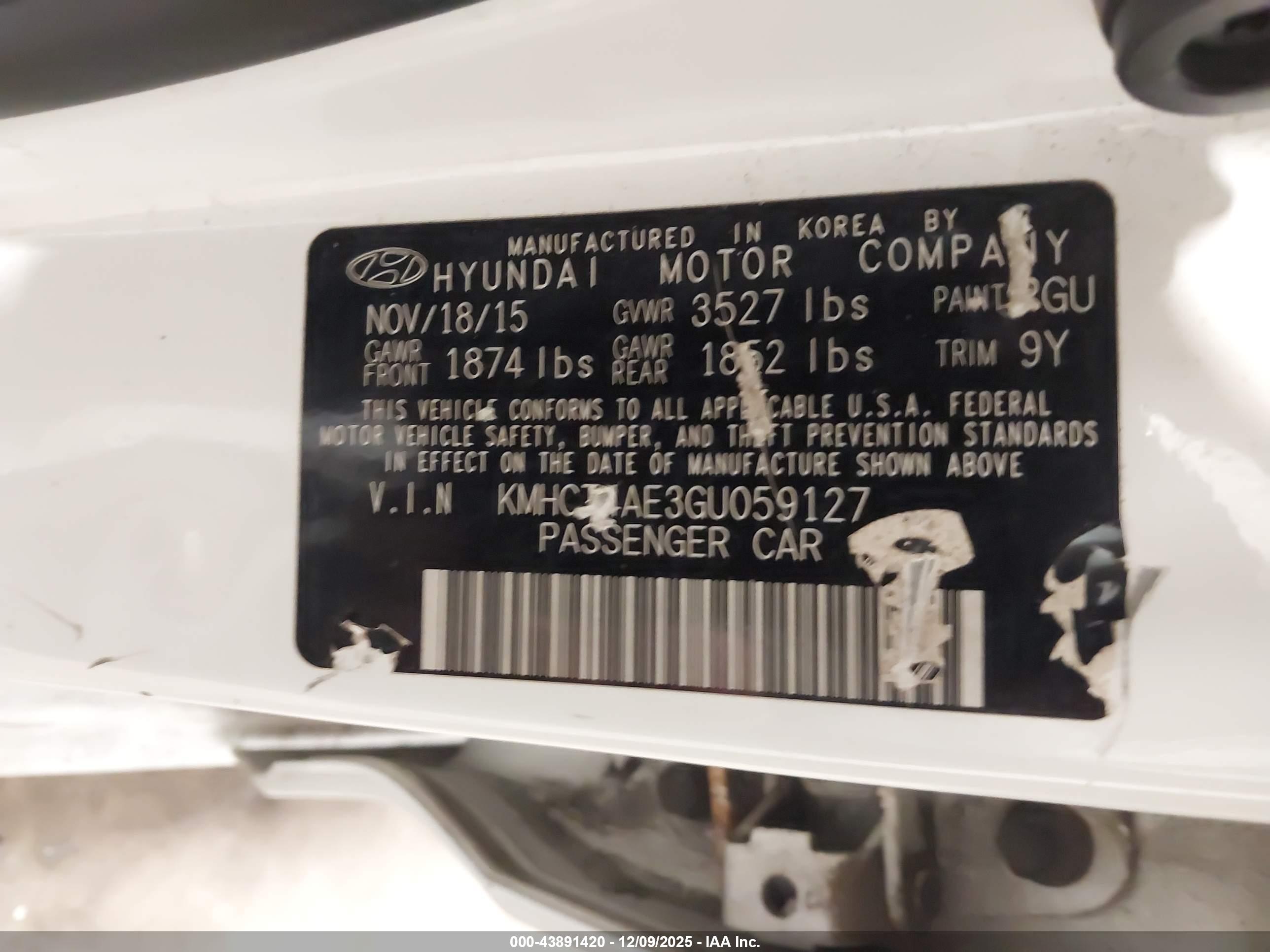 HYUNDAI ACCENT image 9