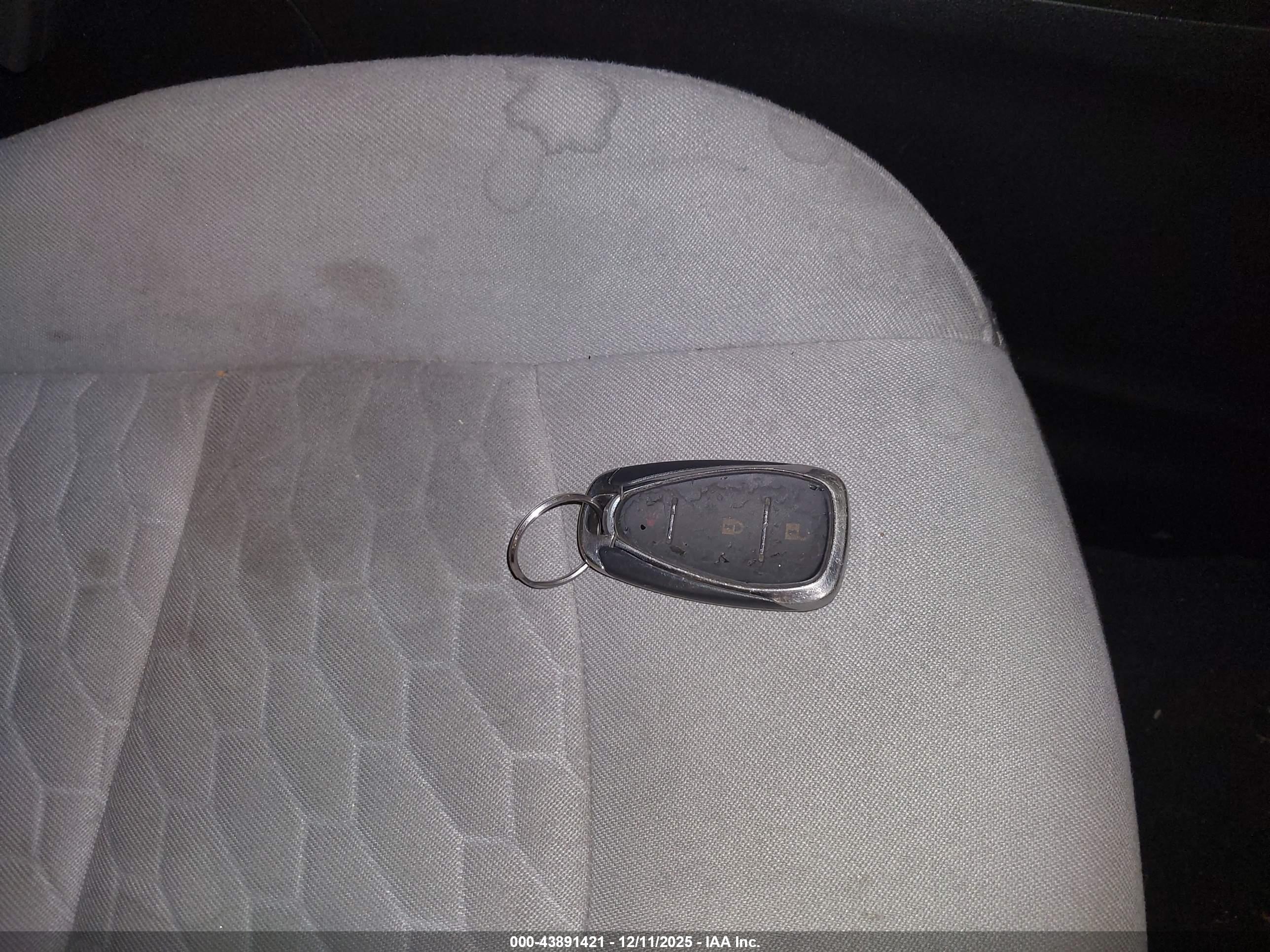 CHEVROLET EQUINOX image 11